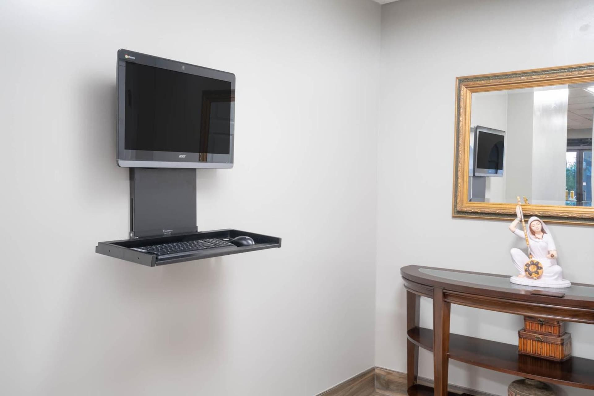 Super 8 by Wyndham Murfreesboro gallery photo in Murfreesboro, TN — image 15