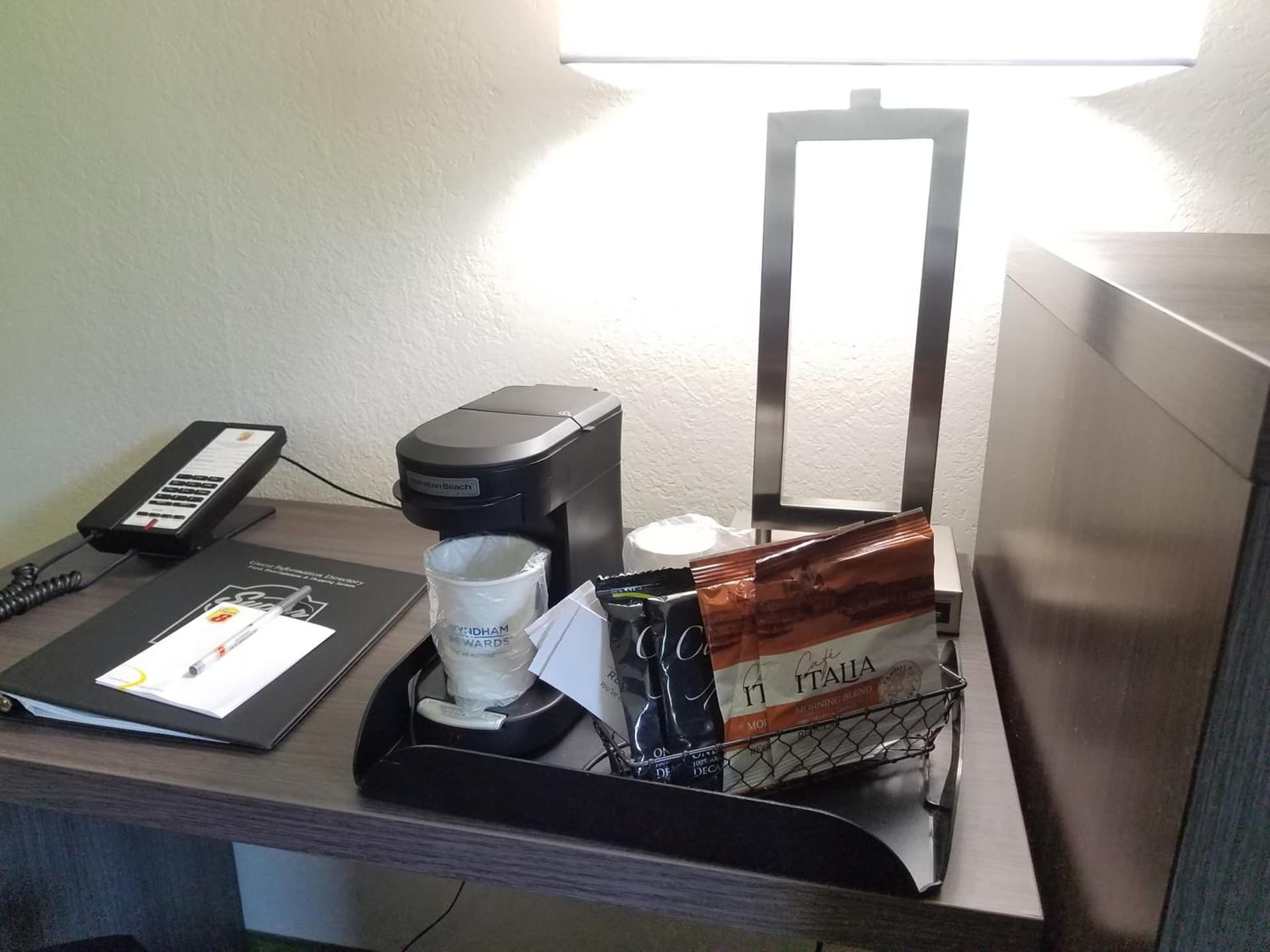 Super 8 by Wyndham Independence Kansas City interior in Independence, MO — gallery photo 2