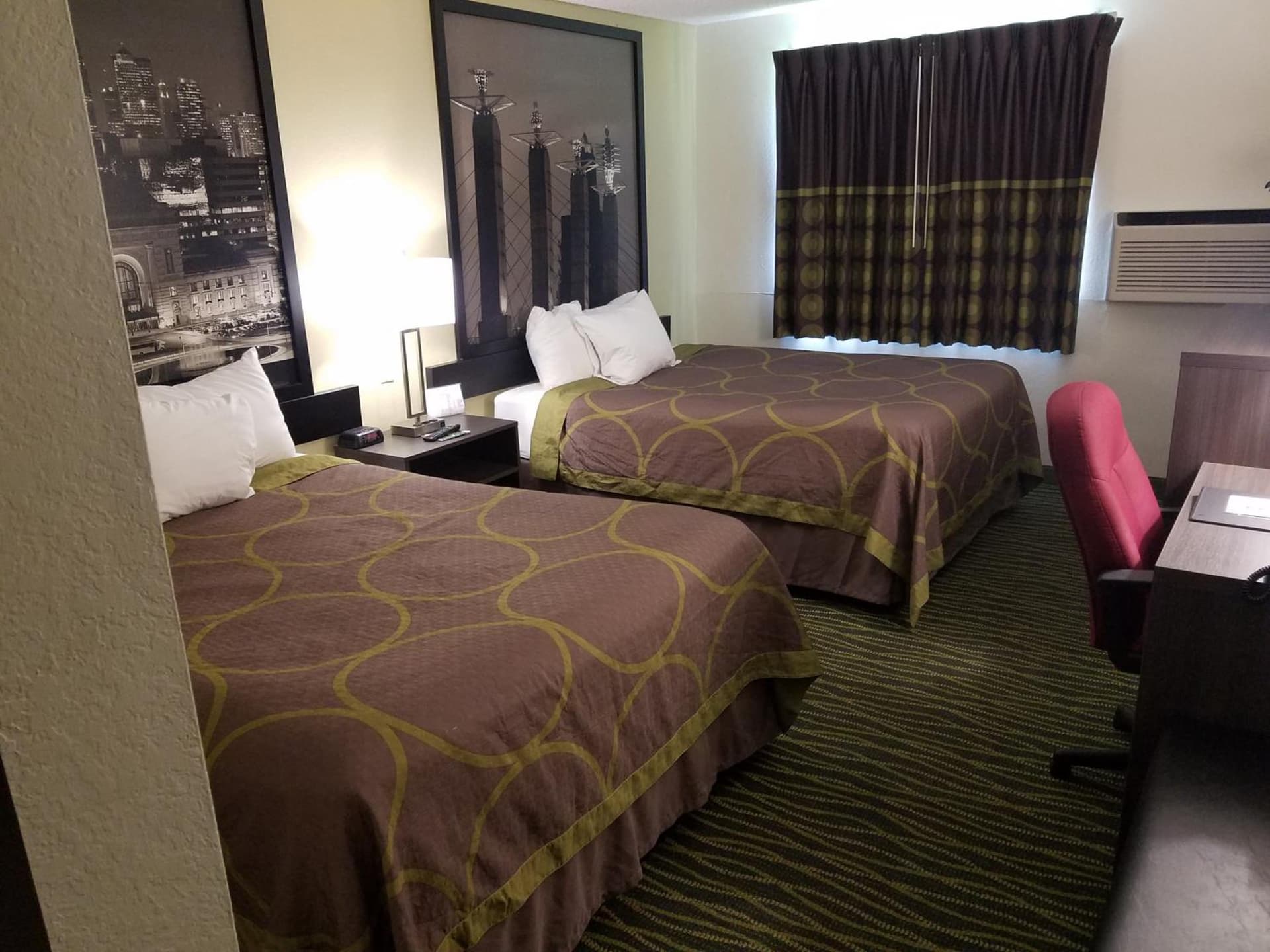 Super 8 by Wyndham Independence Kansas City gallery photo in Independence, MO — image 5
