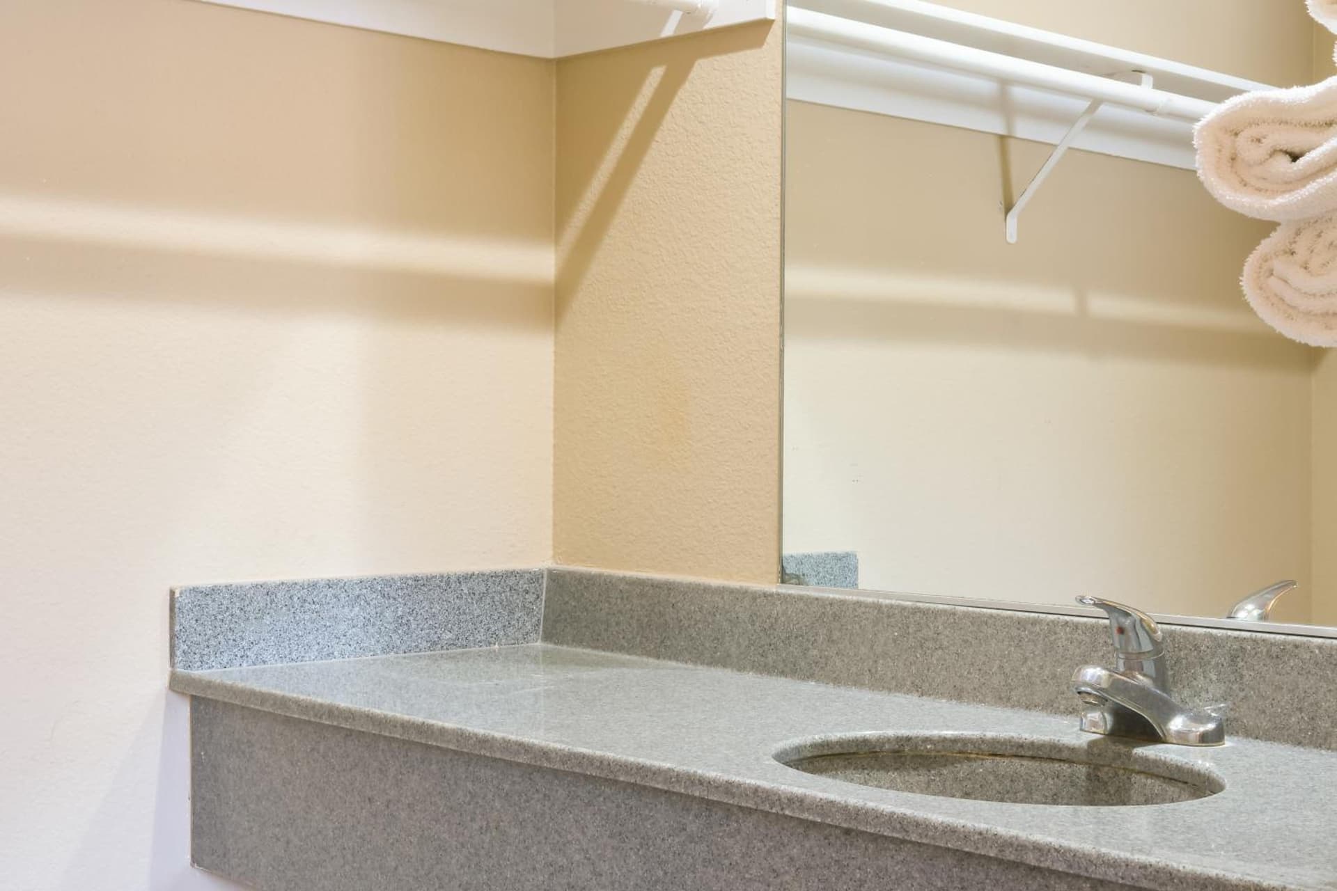 Covina Motel interior in West Covina, CA — gallery photo 2