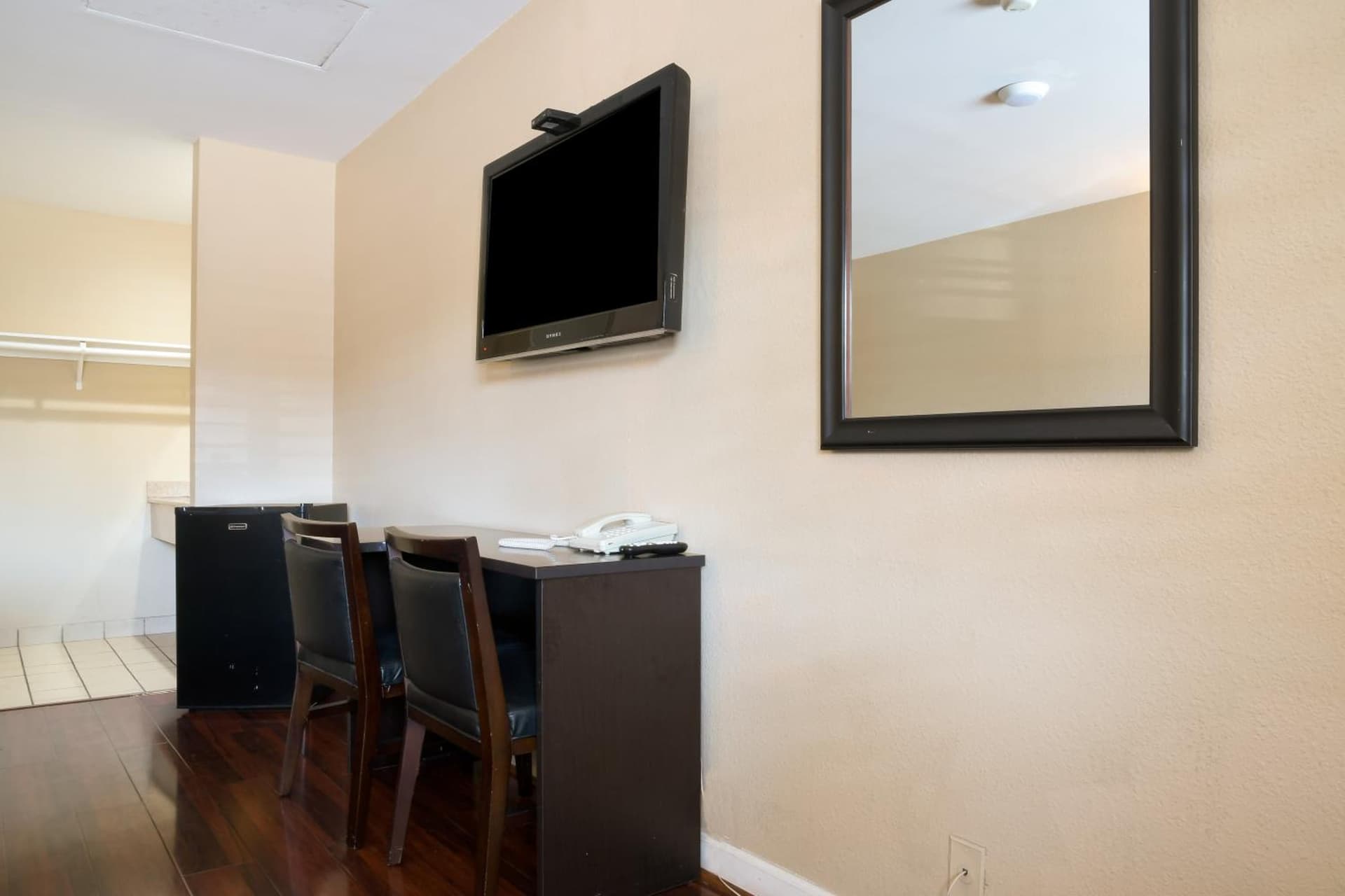 Covina Motel gallery photo in West Covina, CA — image 16