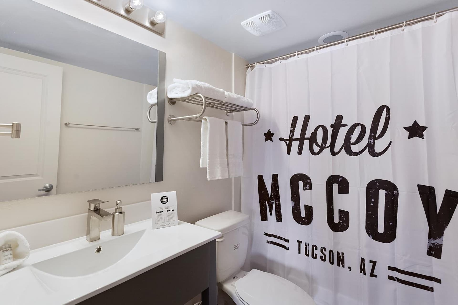 Hotel McCoy Tucson - Art, Coffee, Beer, Wine, Pool gallery photo in Tucson, AZ — image 14