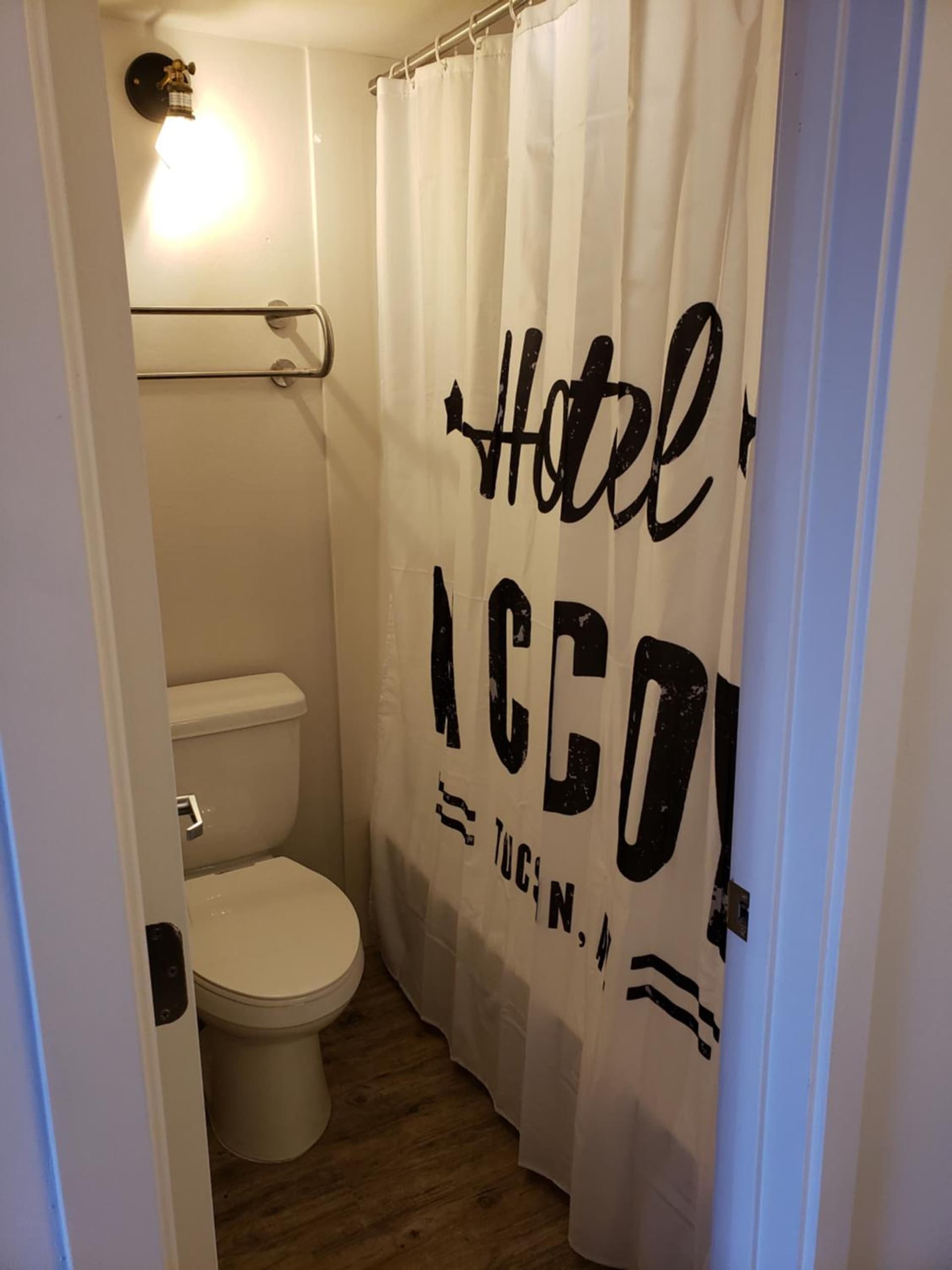 Hotel McCoy Tucson - Art, Coffee, Beer, Wine, Pool gallery photo in Tucson, AZ — image 31
