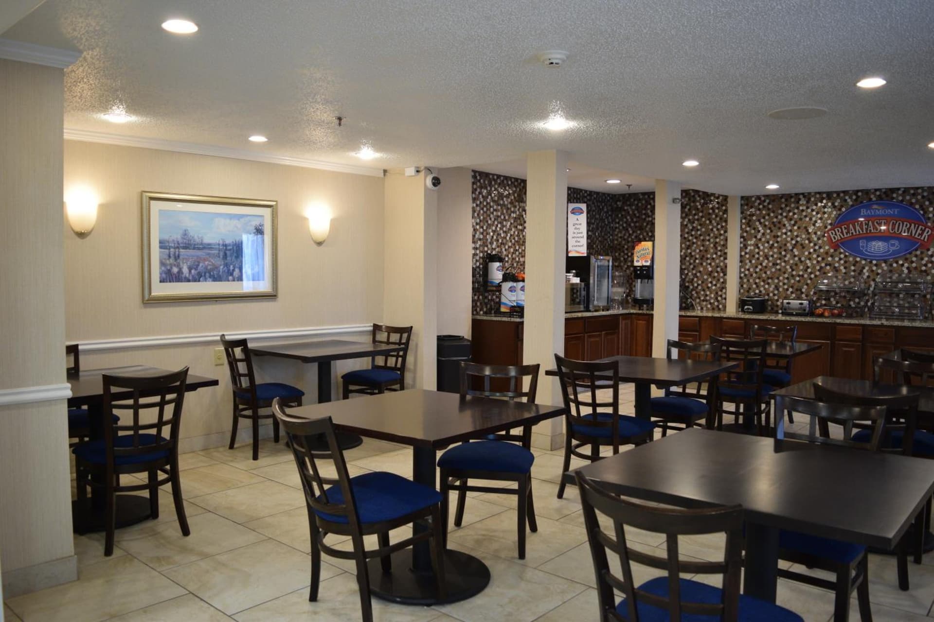 Baymont by Wyndham Texarkana property views in Texarkana, TX — gallery photo 3