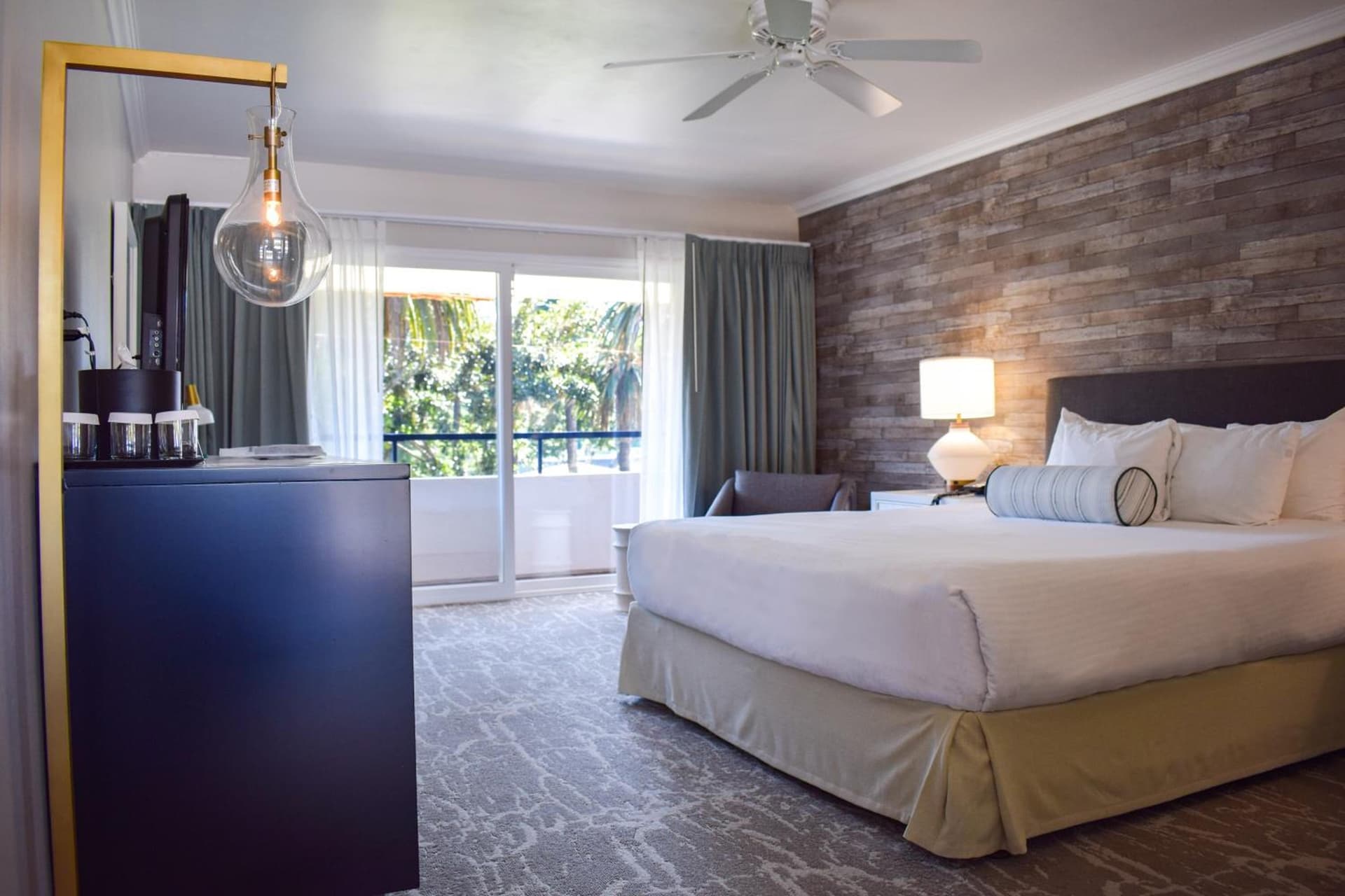 Beachside Inn gallery photo in Santa Barbara, CA — image 24