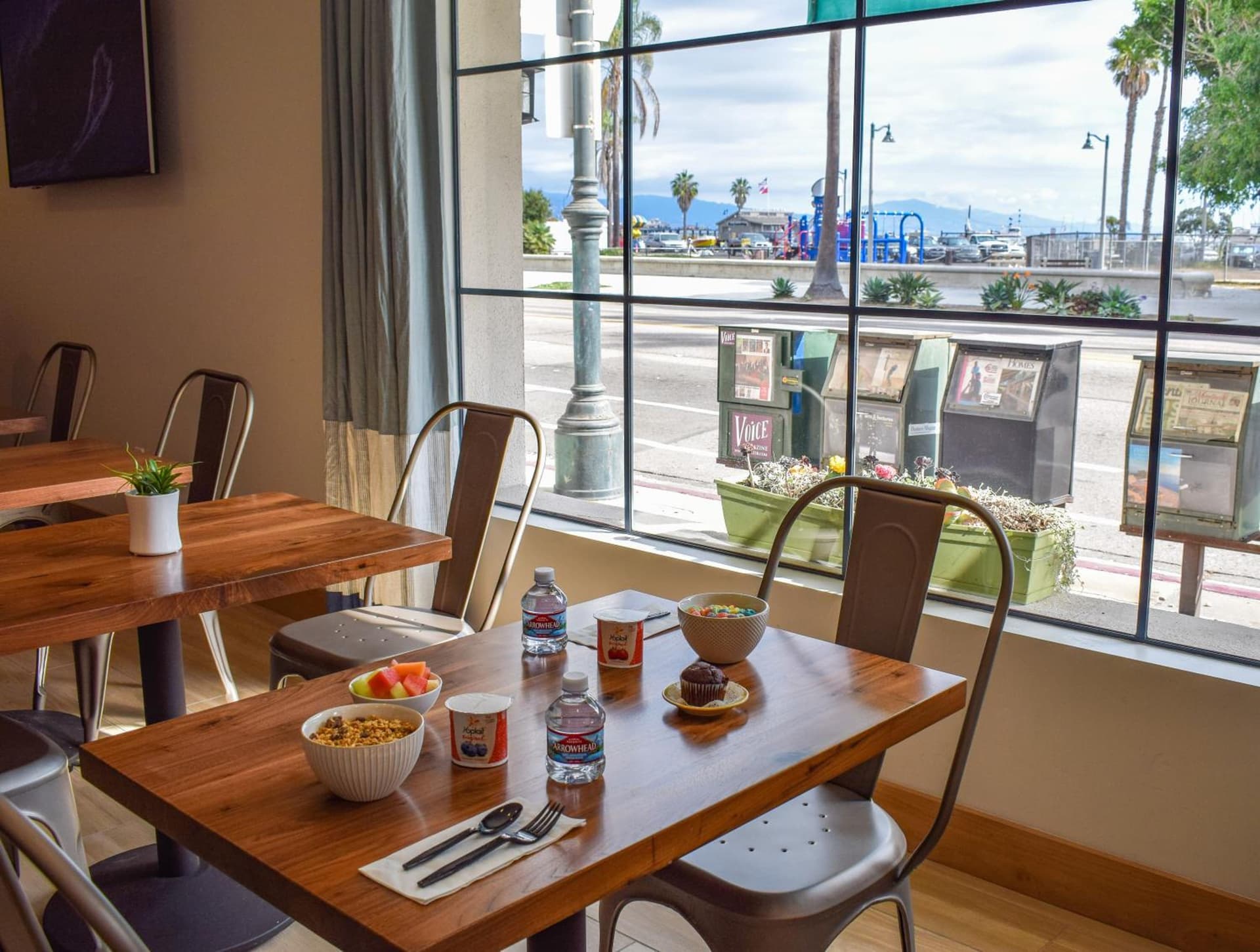 Beachside Inn gallery photo in Santa Barbara, CA — image 167