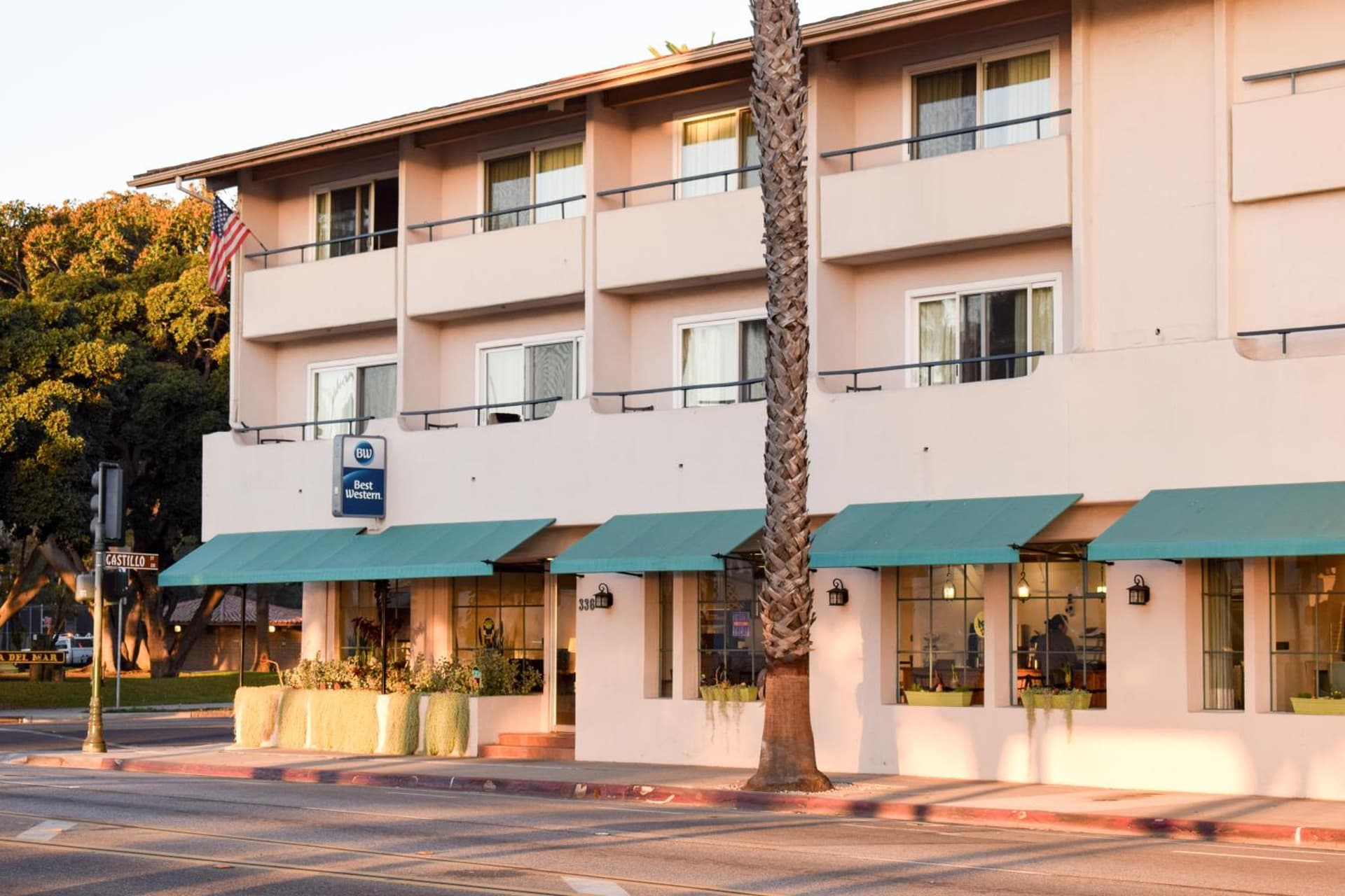 Beachside Inn gallery photo in Santa Barbara, CA — image 20
