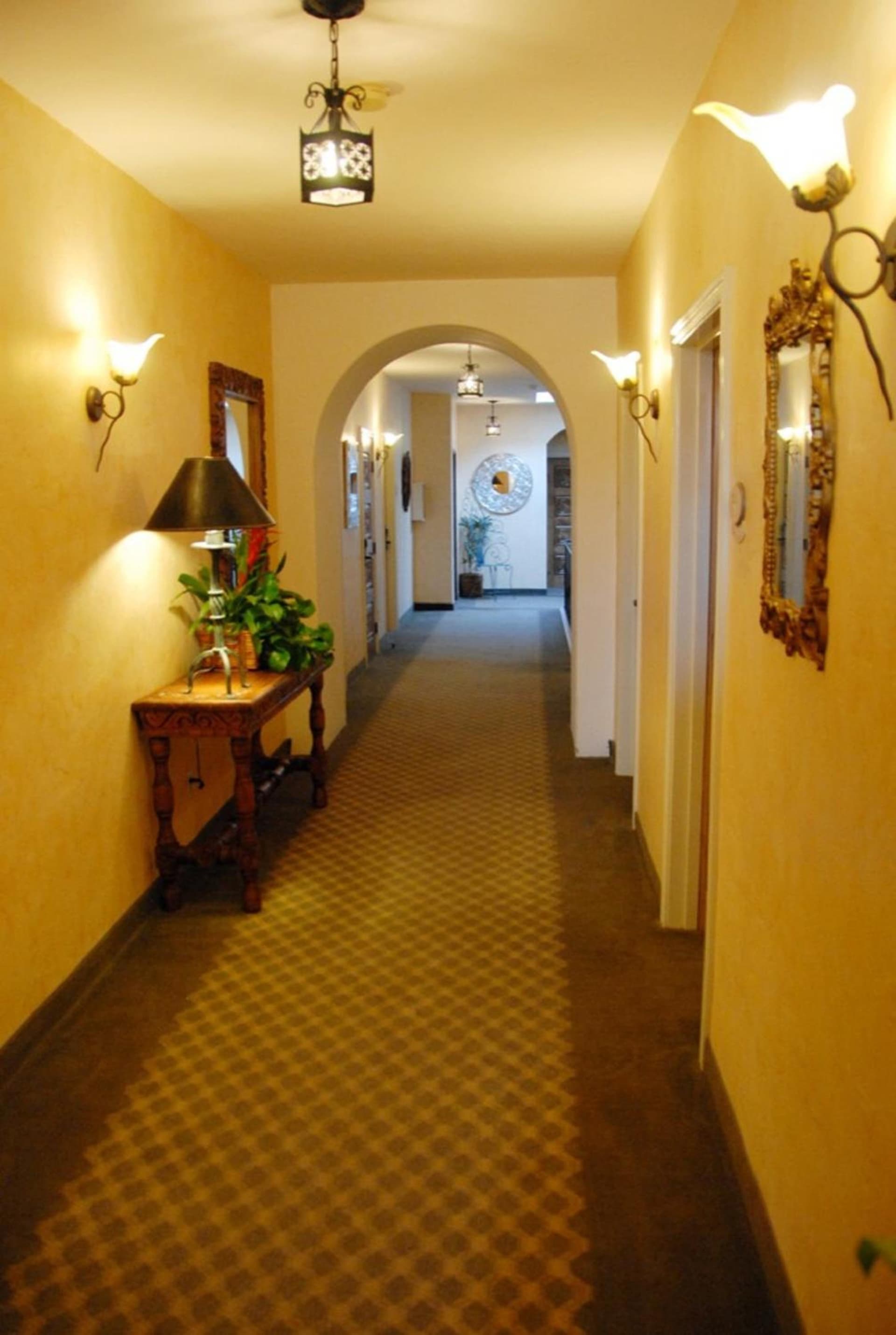 The Eagle Inn gallery photo in Santa Barbara, CA — image 25