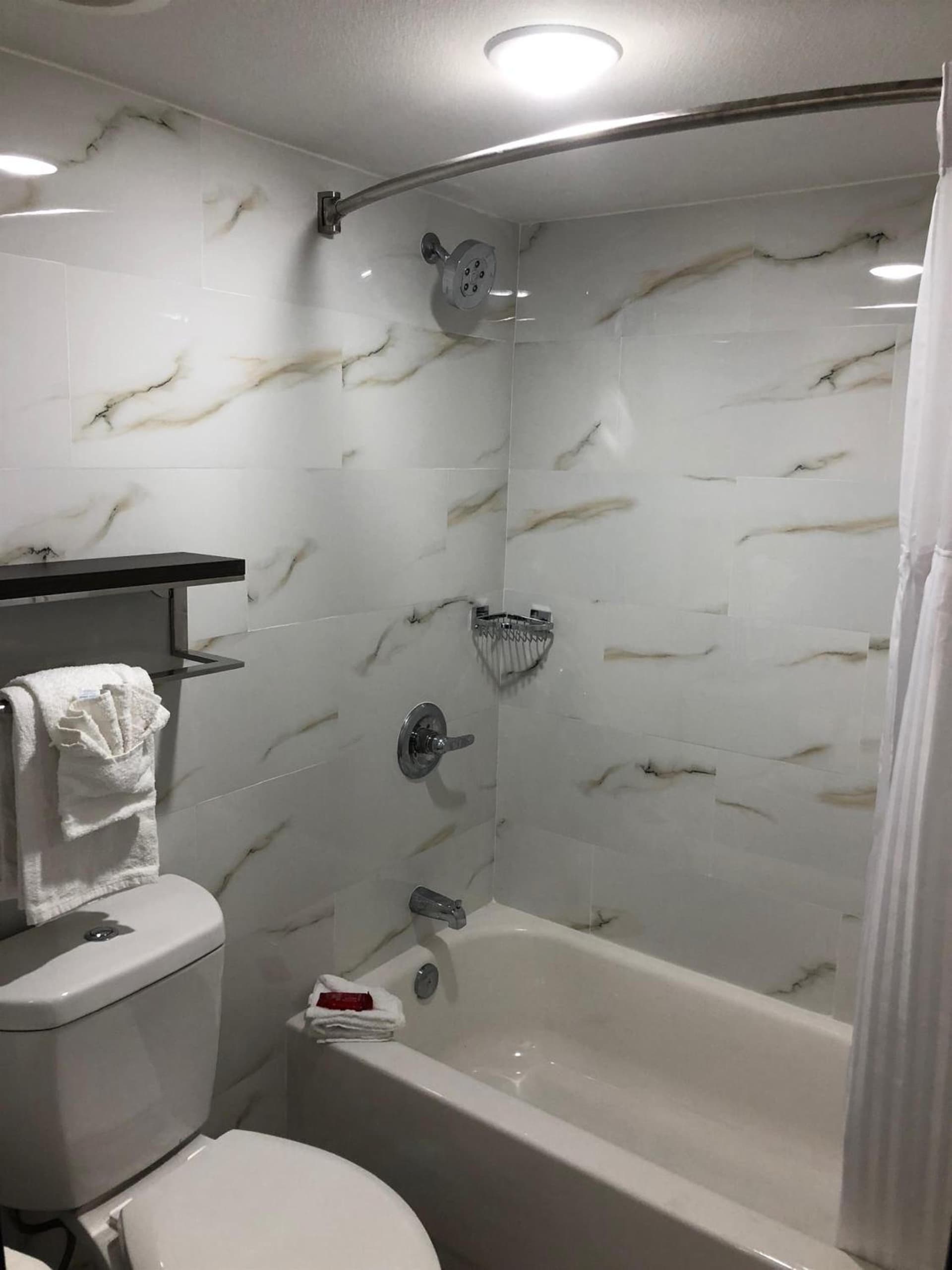 SureStay Plus Hotel by Best Western Sacramento Cal Expo gallery photo in Sacramento, CA — image 20
