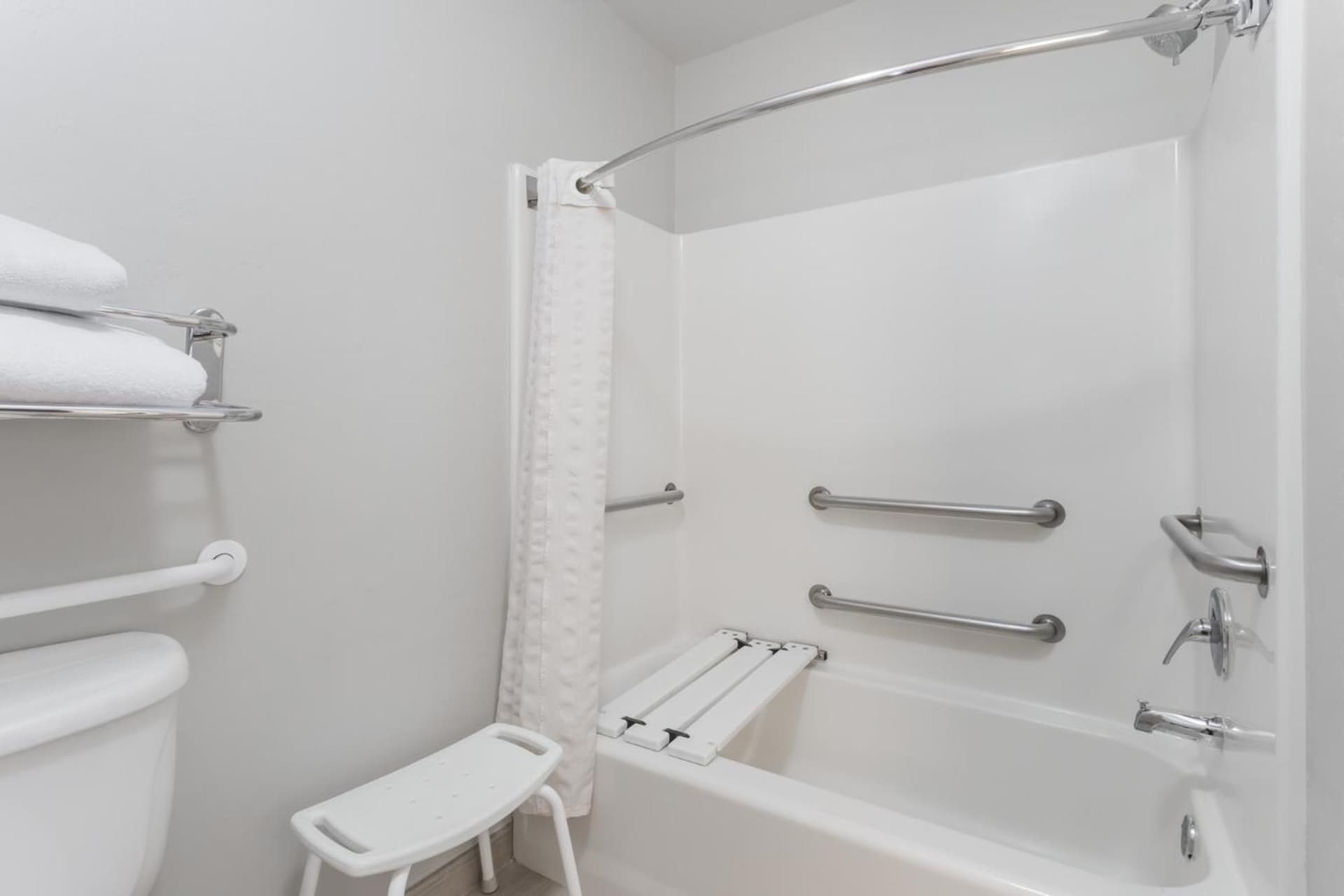Hawthorn Extended Stay by Wyndham Naples gallery photo in Naples, FL — image 40