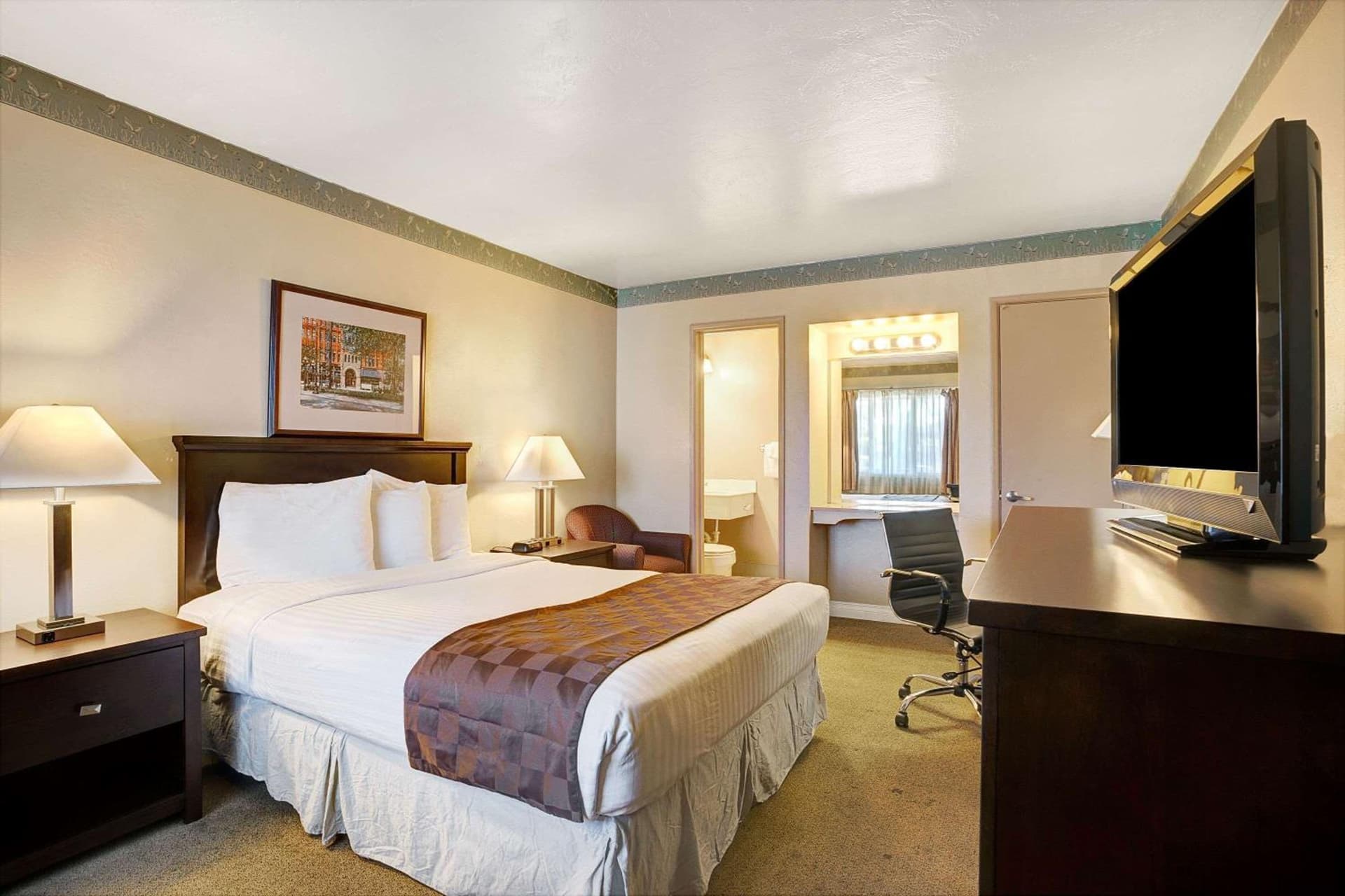 Travelodge by Wyndham Everett City Center gallery photo in Everett, WA — image 15