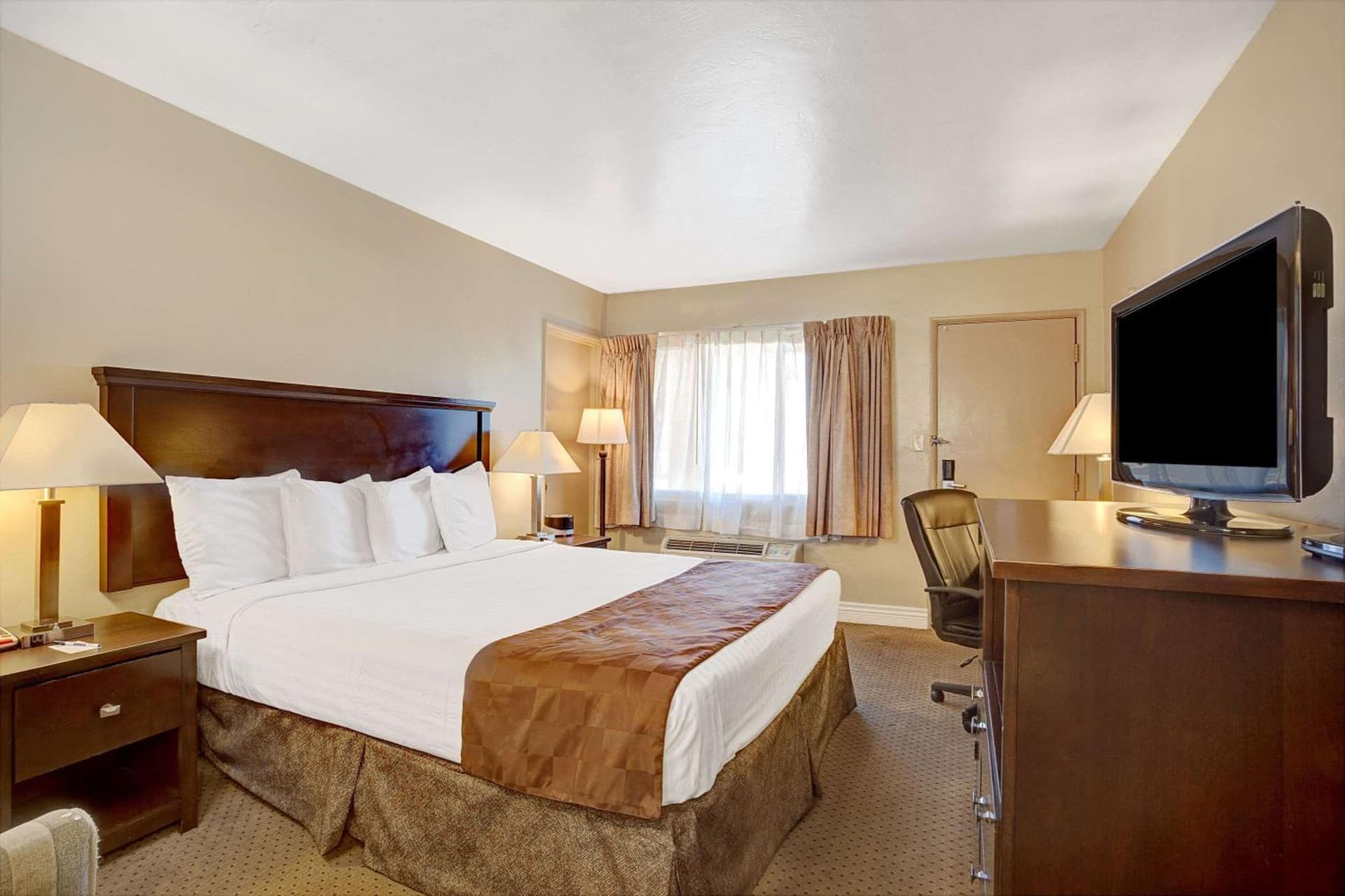 Travelodge by Wyndham Everett City Center gallery photo in Everett, WA — image 7