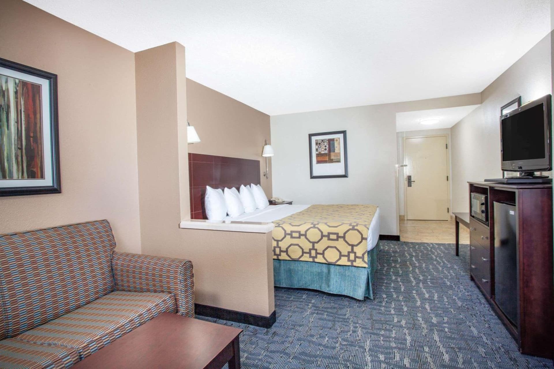 Baymont by Wyndham Saraland gallery photo in Saraland, AL — image 22