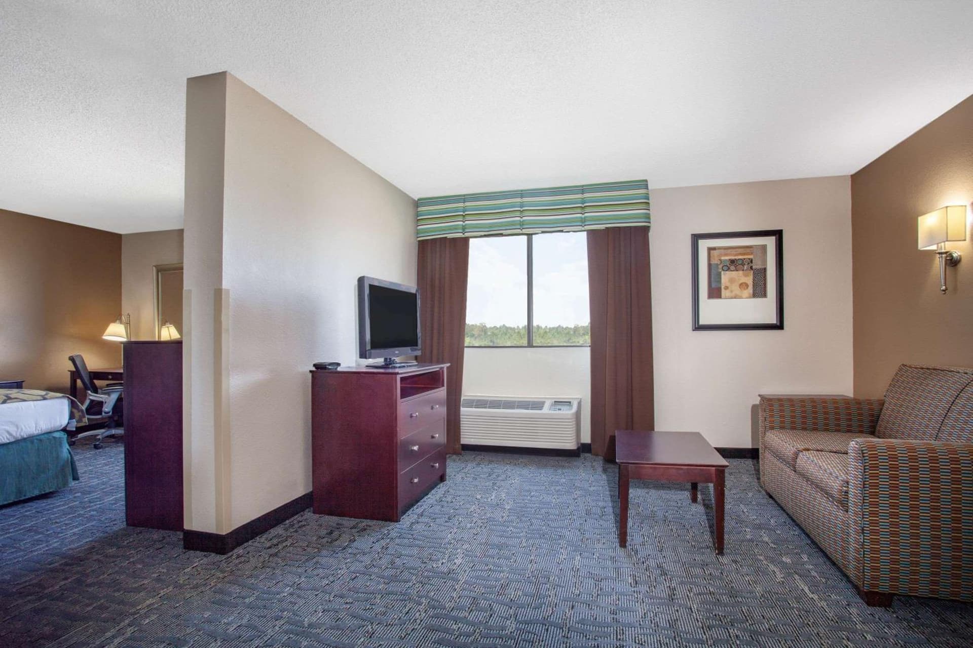 Baymont by Wyndham Saraland gallery photo in Saraland, AL — image 28