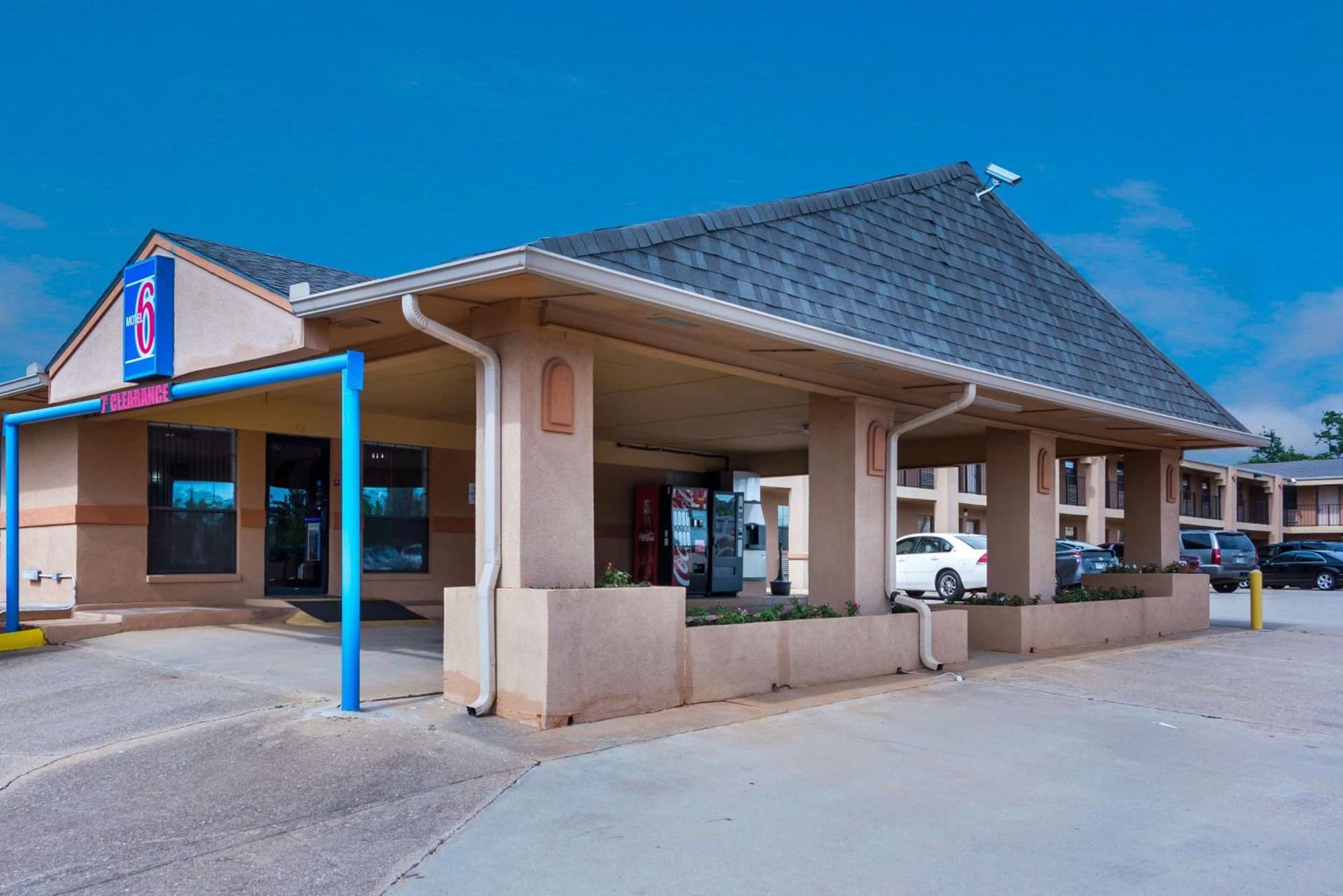Motel 6-Marshall, TX interior in Marshall, TX — gallery photo 2