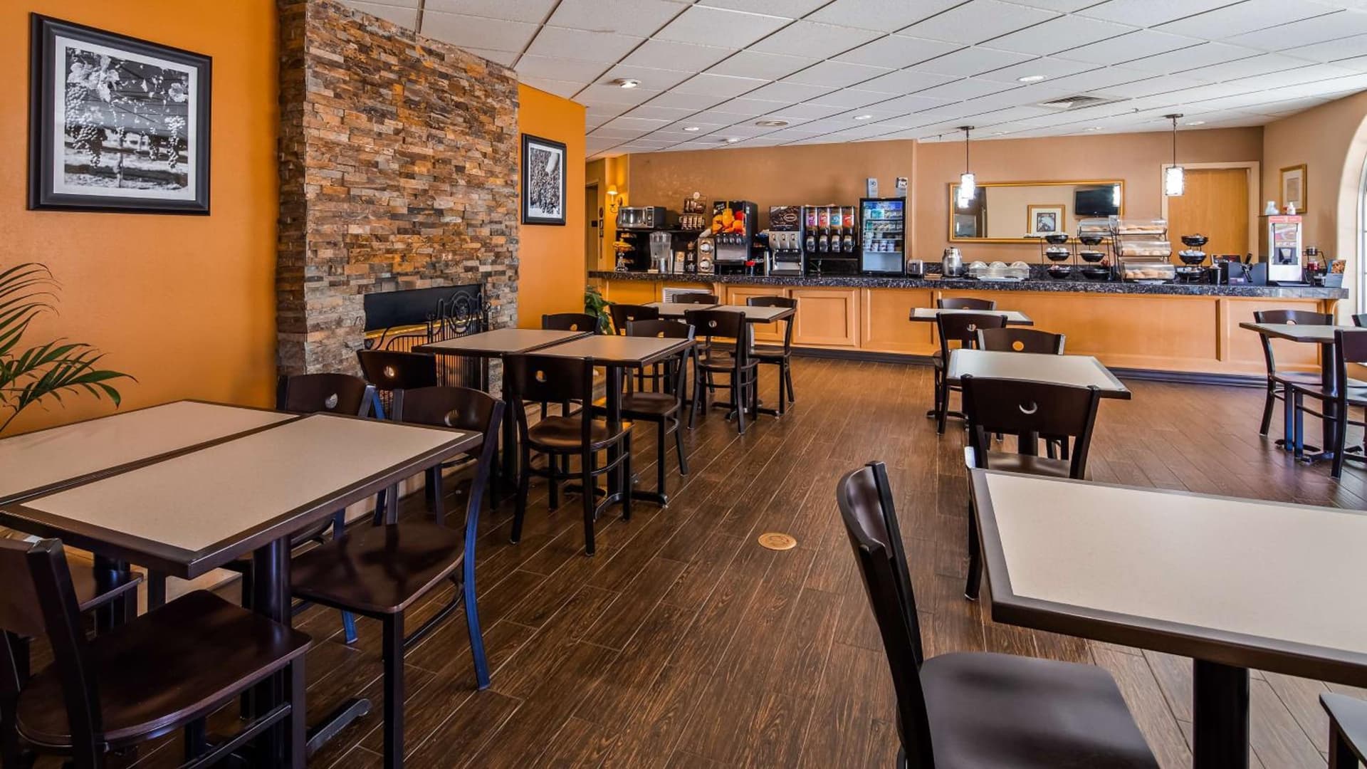 Best Western Plus Caldwell Inn & Suites property views in Caldwell, ID — gallery photo 3