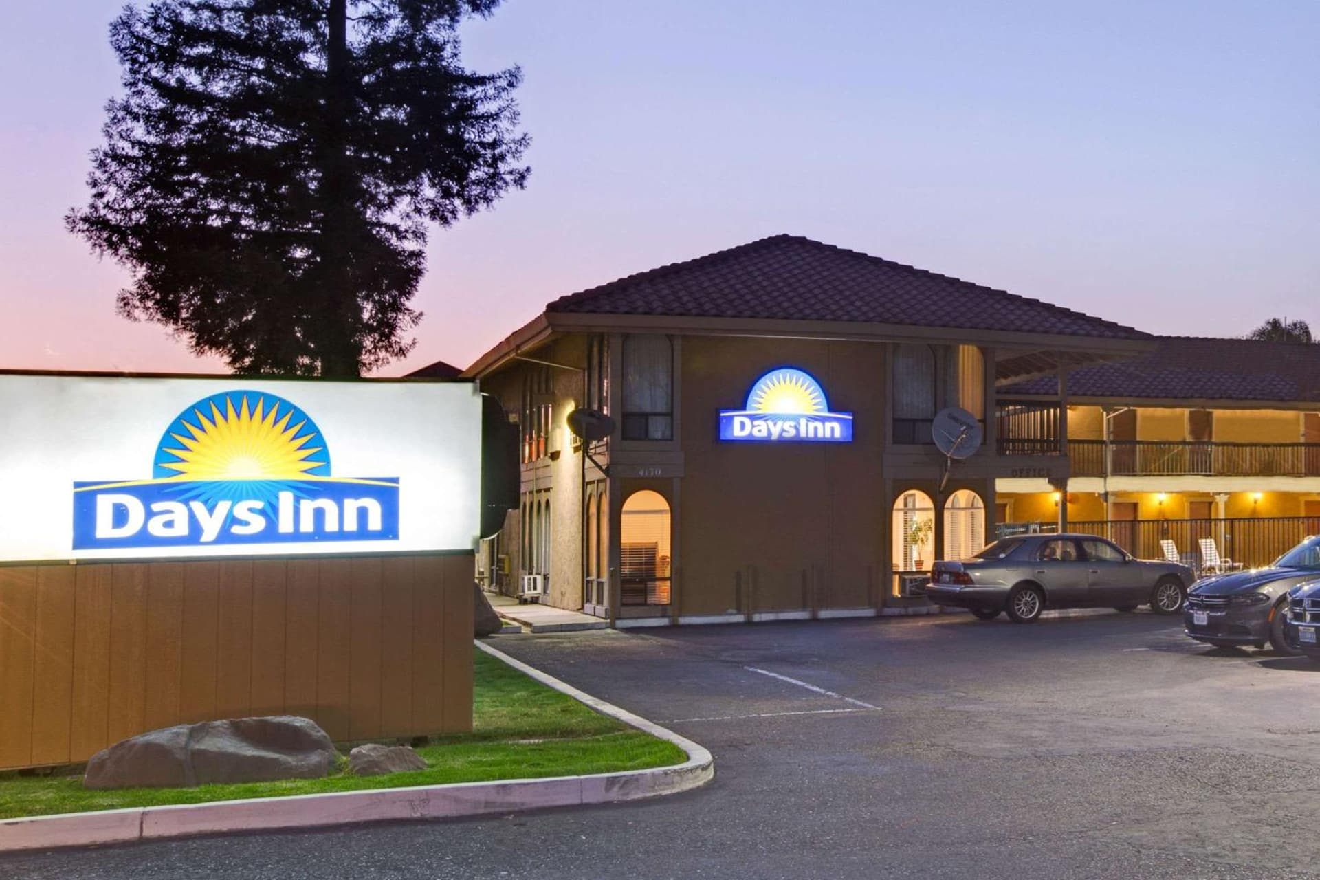 Days Inn by Wyndham San Jose Convention Center featured exterior or lobby in San Jose, CA — similar hotel