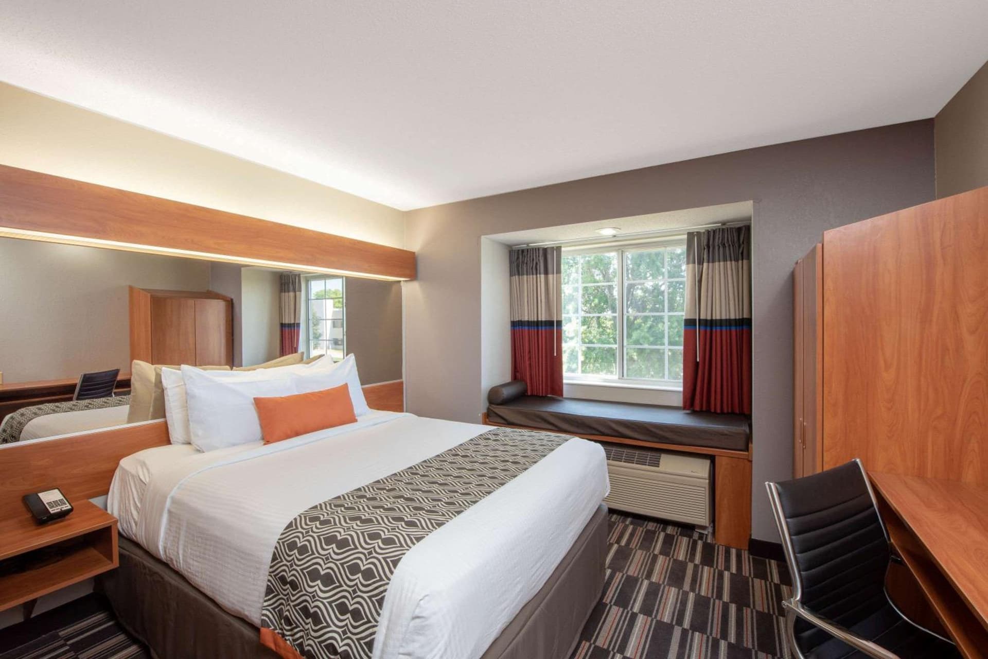 Microtel Inn & Suites by Wyndham Springfield gallery photo in Springfield, IL — image 51
