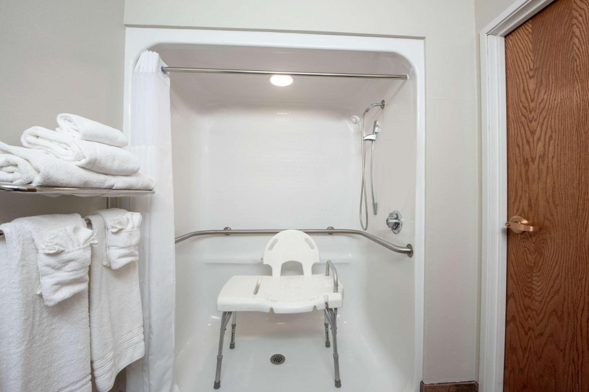 Microtel Inn & Suites by Wyndham Springfield gallery photo in Springfield, IL — image 17