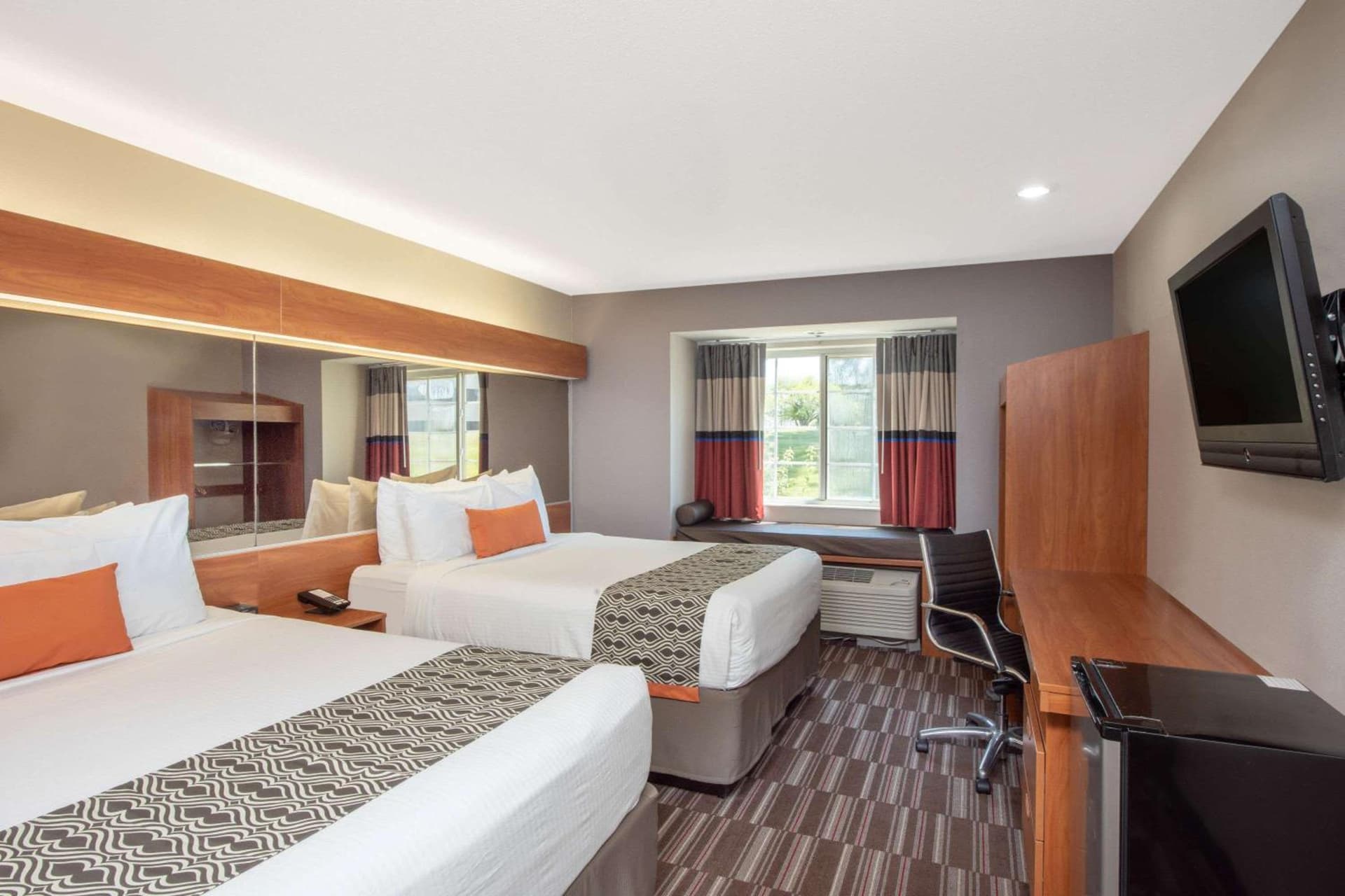 Microtel Inn & Suites by Wyndham Springfield gallery photo in Springfield, IL — image 8