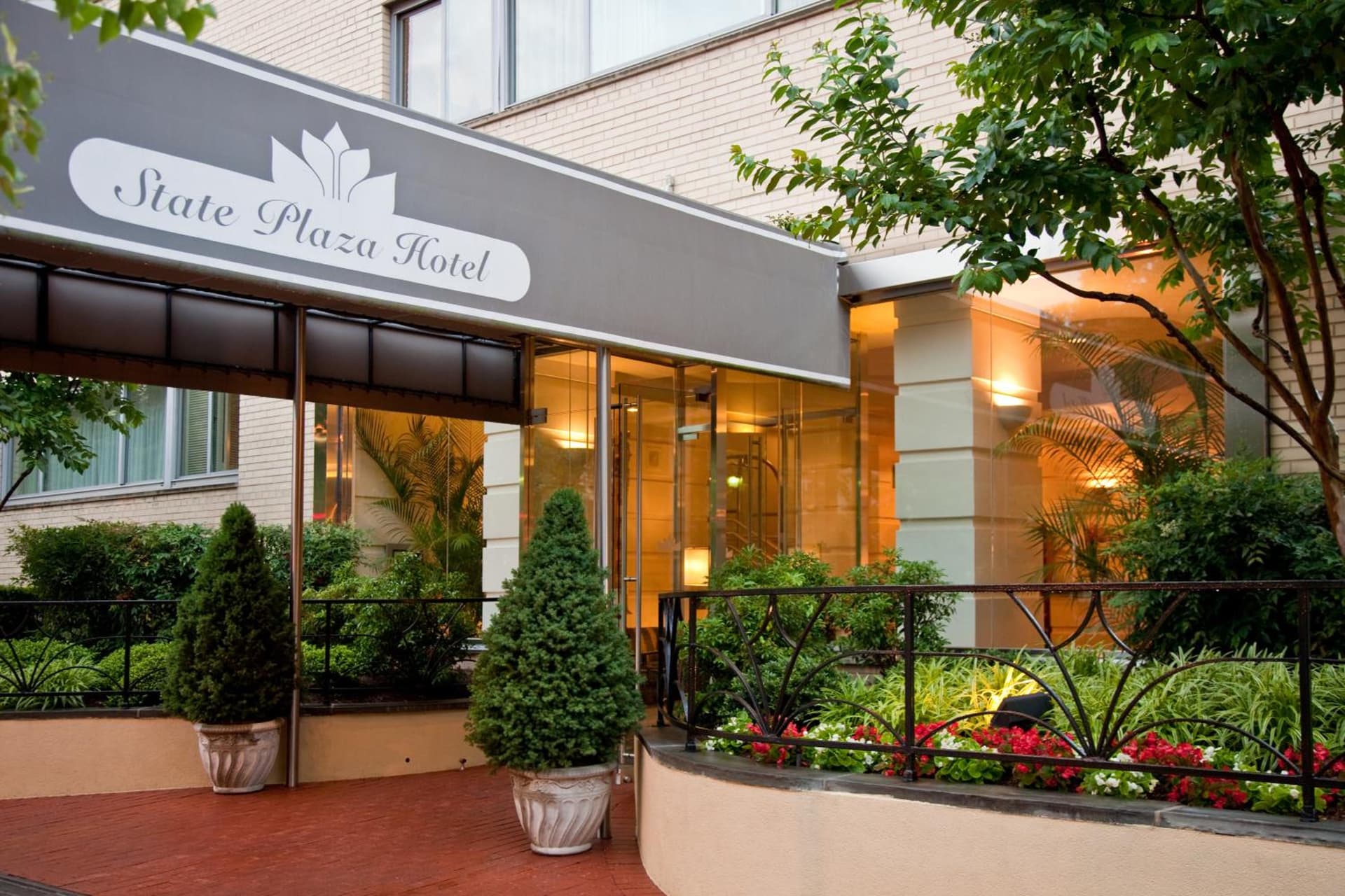 State Plaza Hotel property views in Washington, DC — gallery photo 3