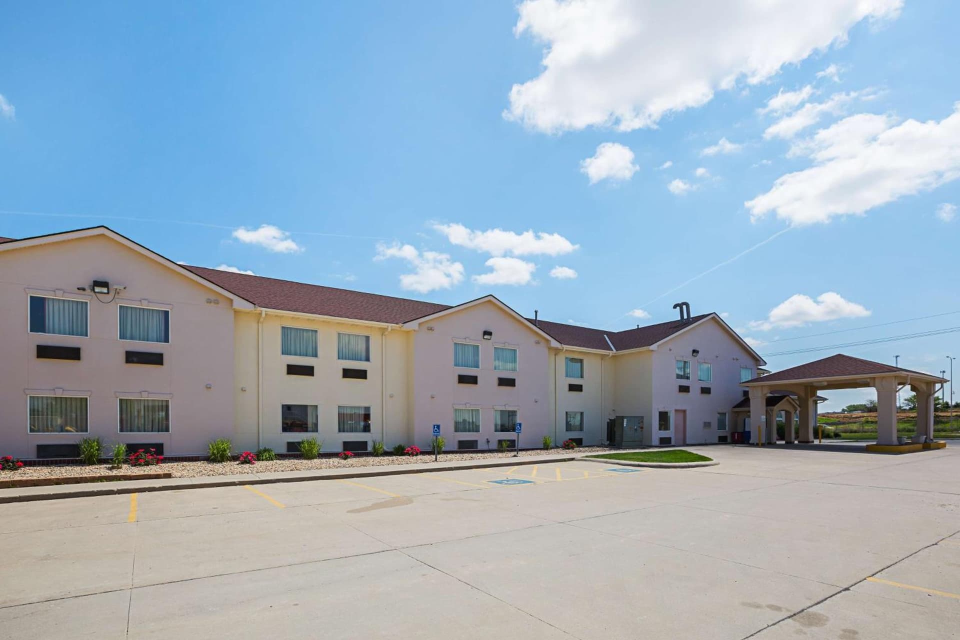 Motel 6 Omaha - IAT West property views in Omaha, NE — gallery photo 3