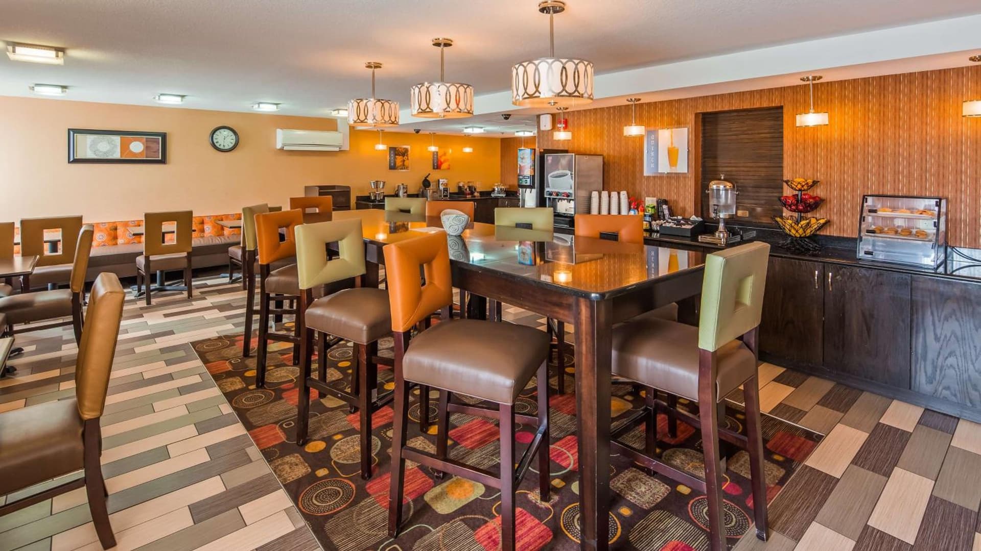 Best Western Luxbury Inn Fort Wayne gallery photo in Fort Wayne, IN — image 9