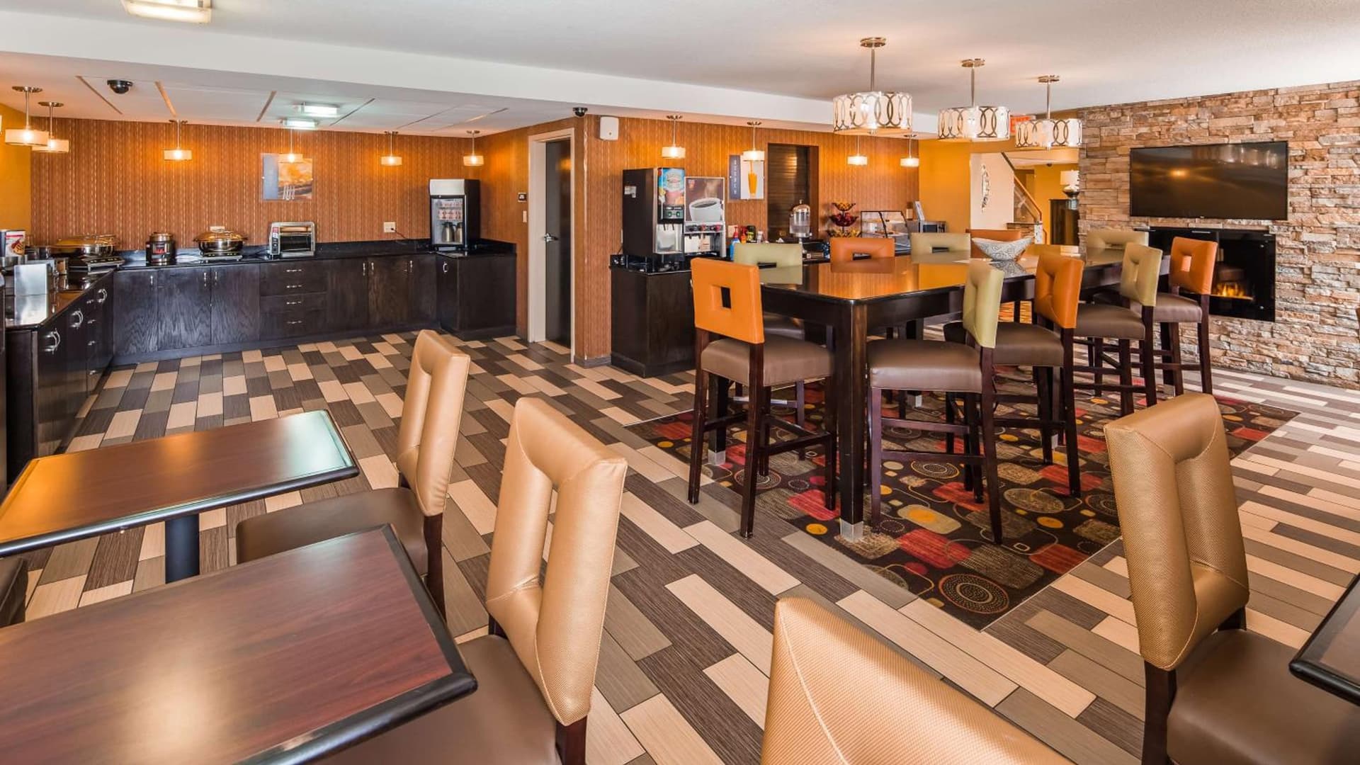 Best Western Luxbury Inn Fort Wayne property views in Fort Wayne, IN — gallery photo 3