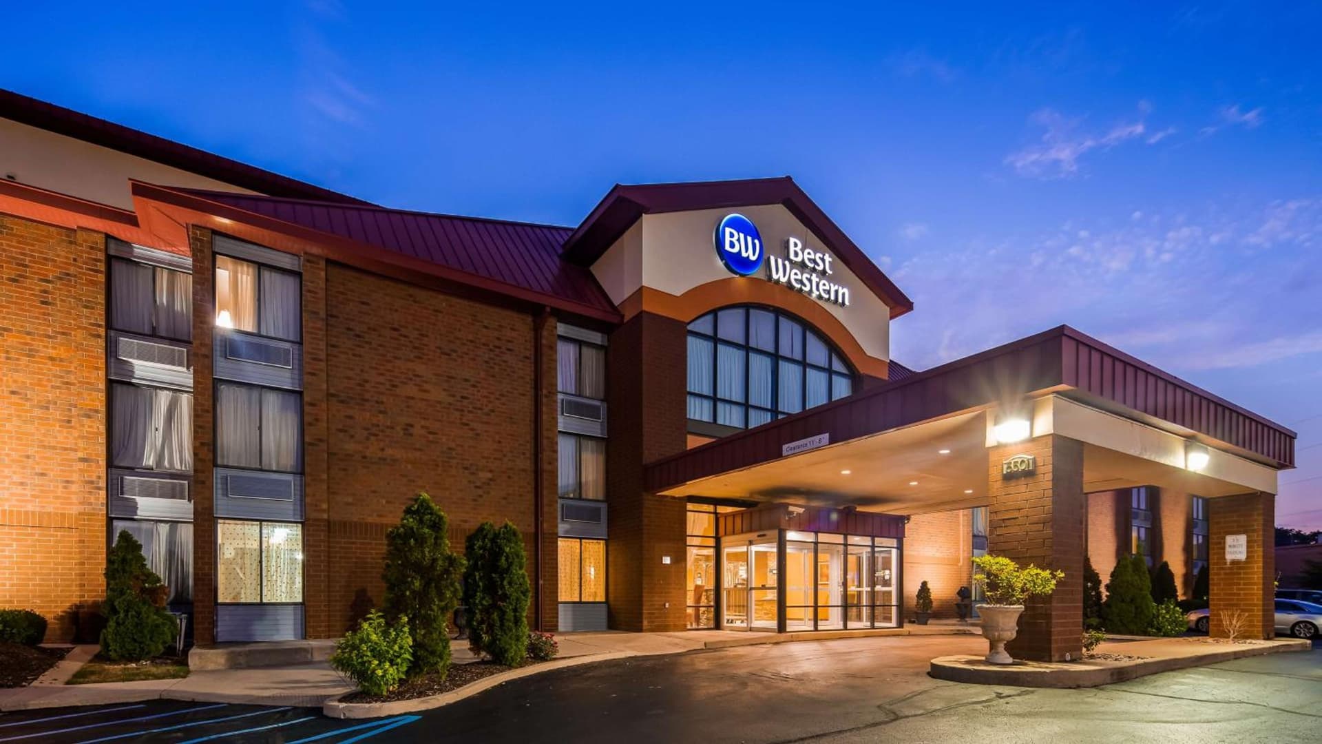 Best Western Luxbury Inn Fort Wayne gallery photo in Fort Wayne, IN — image 15