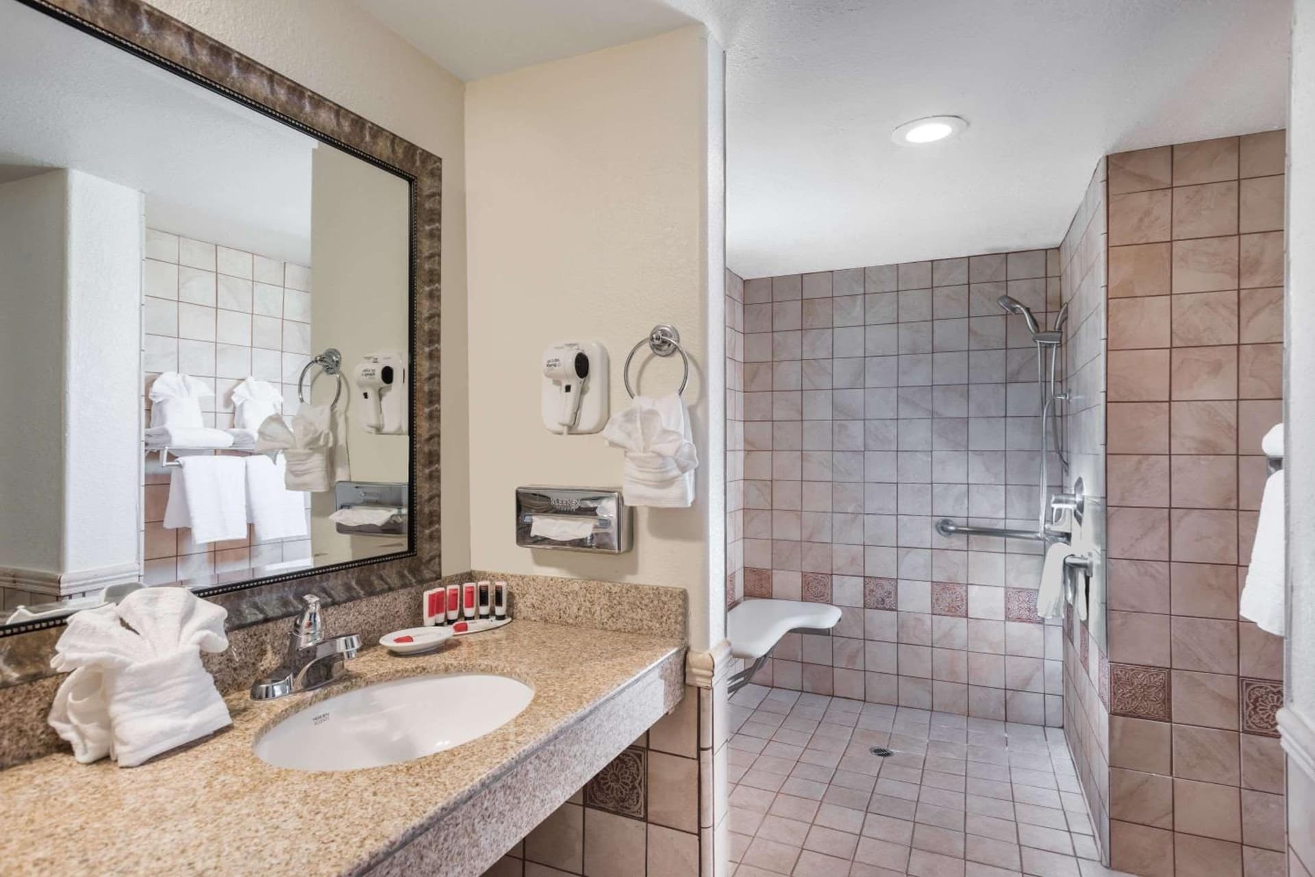 Days Inn & Suites by Wyndham Lodi gallery photo in Lodi, CA — image 22