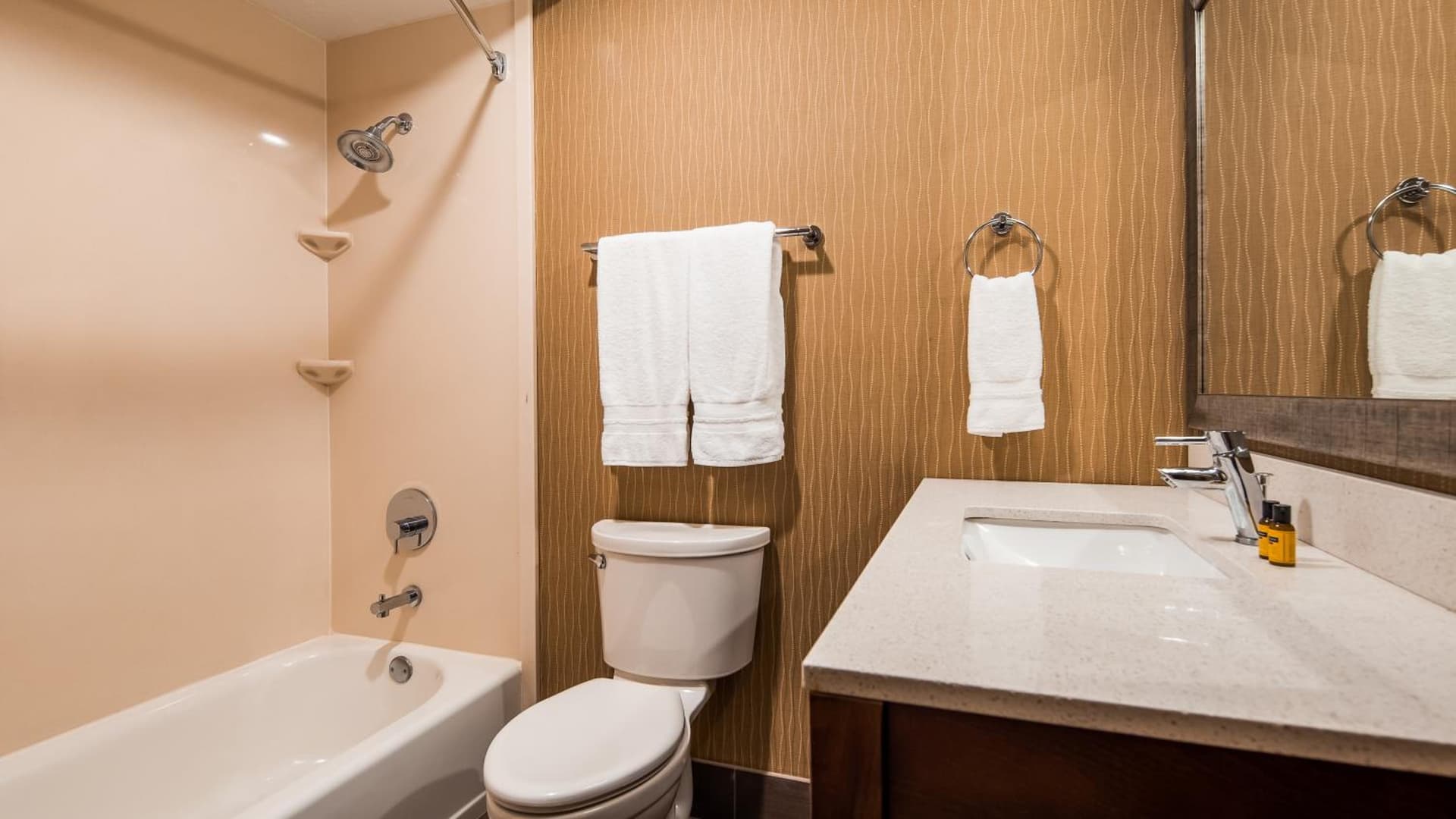 Best Western Plus Portland Airport Hotel & Suites gallery photo in Parkrose, OR — image 41