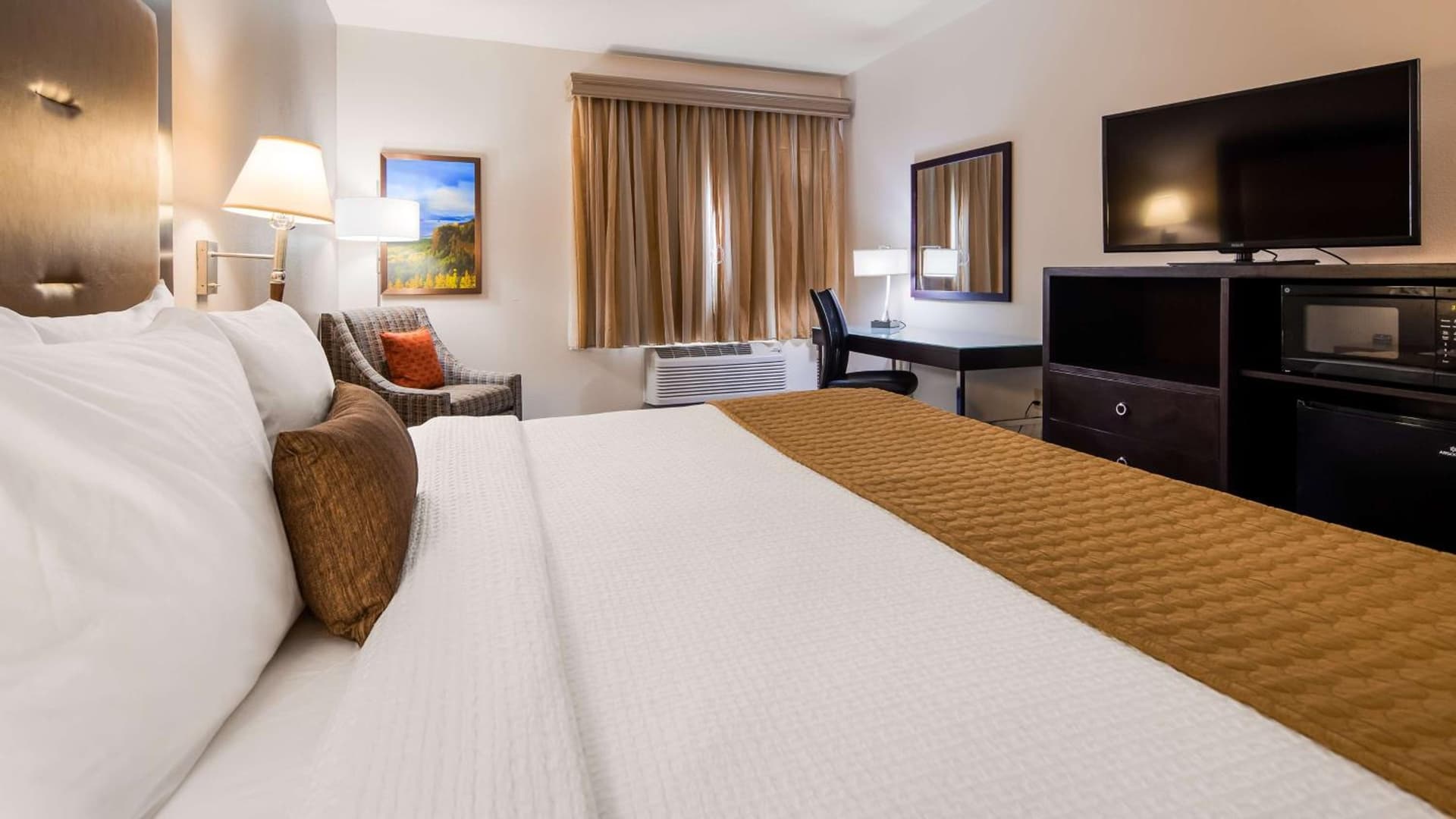 Best Western Plus Portland Airport Hotel & Suites gallery photo in Parkrose, OR — image 70