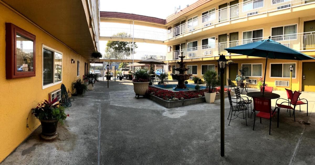 Imperial Inn Oakland gallery photo in Oakland, CA — image 70