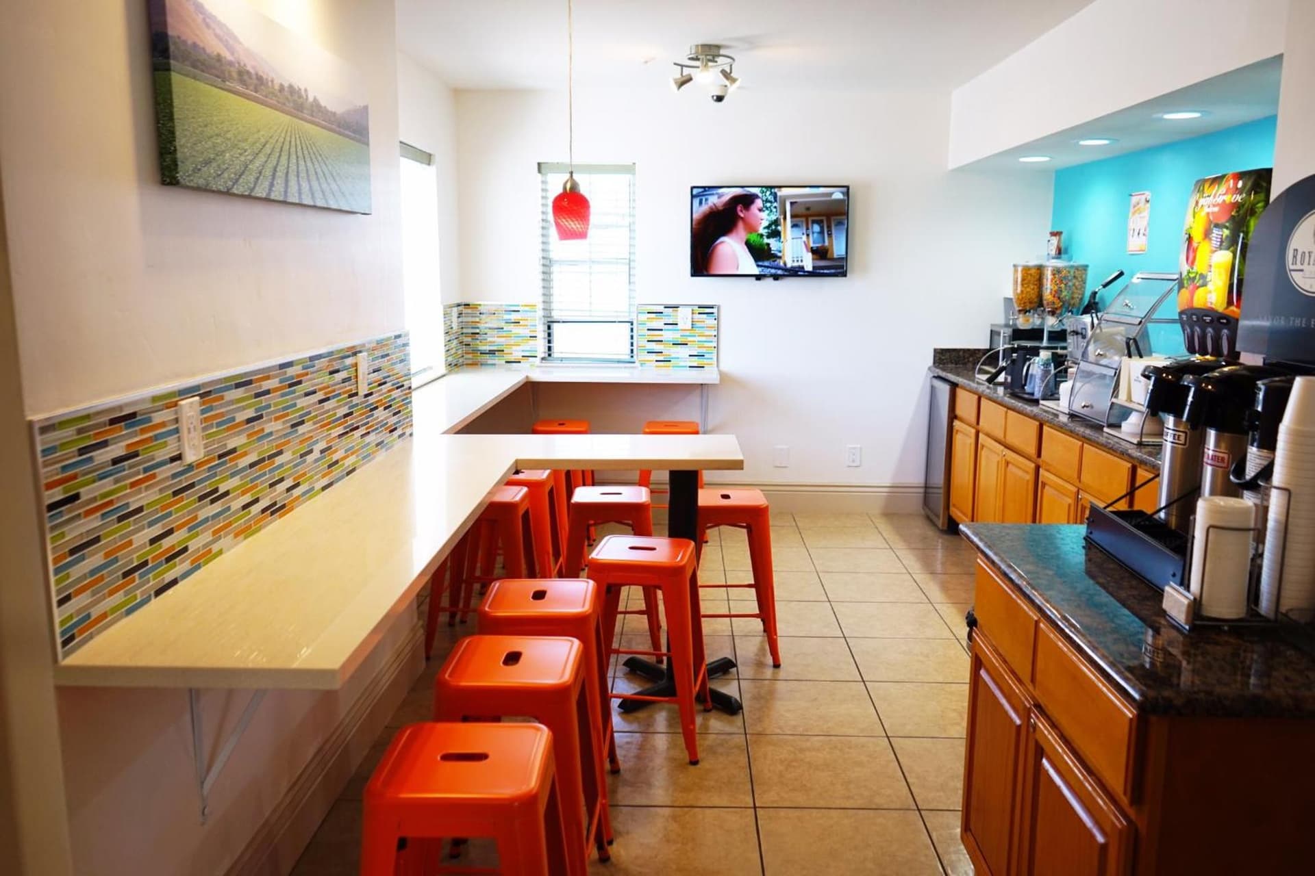 Howard Johnson by Wyndham Salinas gallery photo in Salinas, CA — image 89