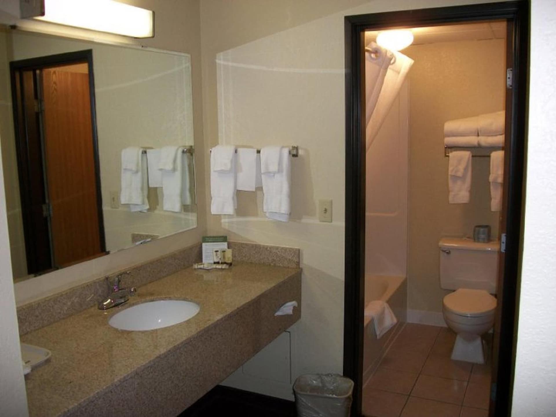 AmericInn by Wyndham Fargo West Acres gallery photo in Fargo, ND — image 28