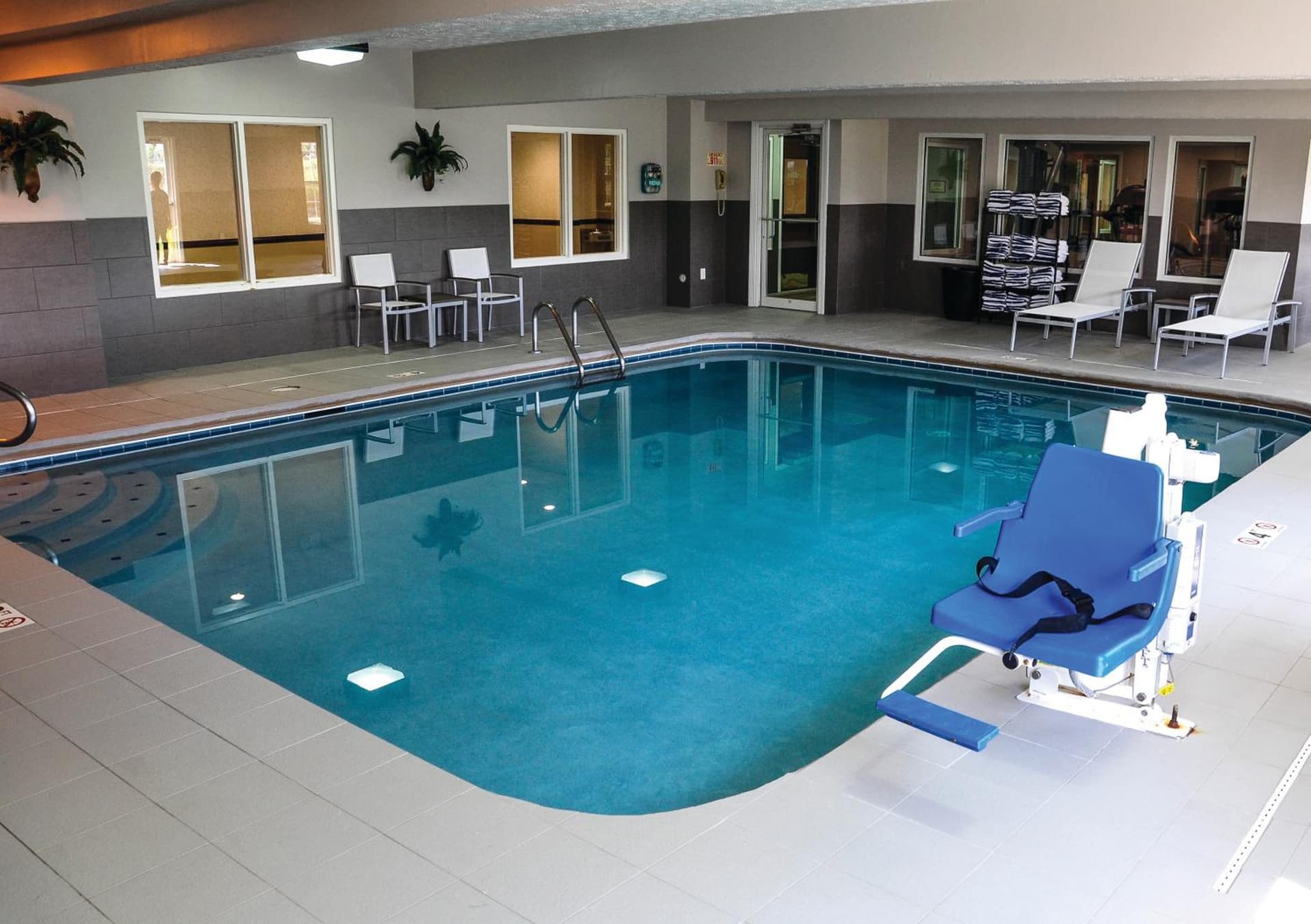 Country Inn & Suites by Radisson, Beavercreek-Dayton gallery photo in Fairborn, OH — image 54