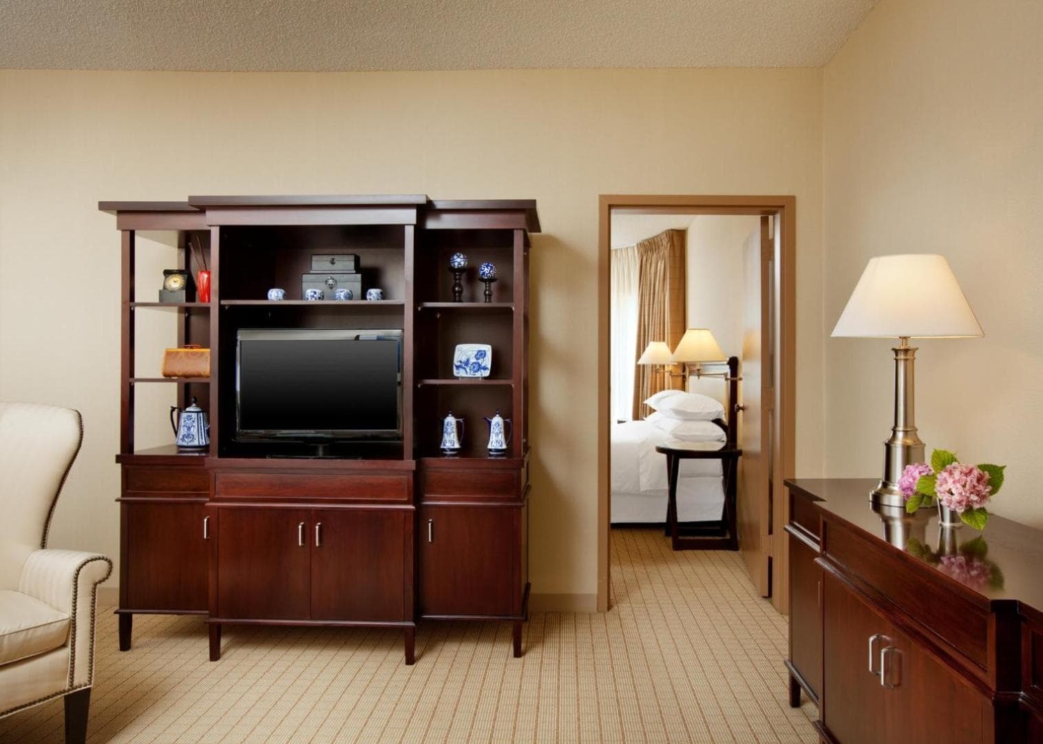 Anaheim Majestic Garden Hotel gallery photo in Anaheim, CA — image 13