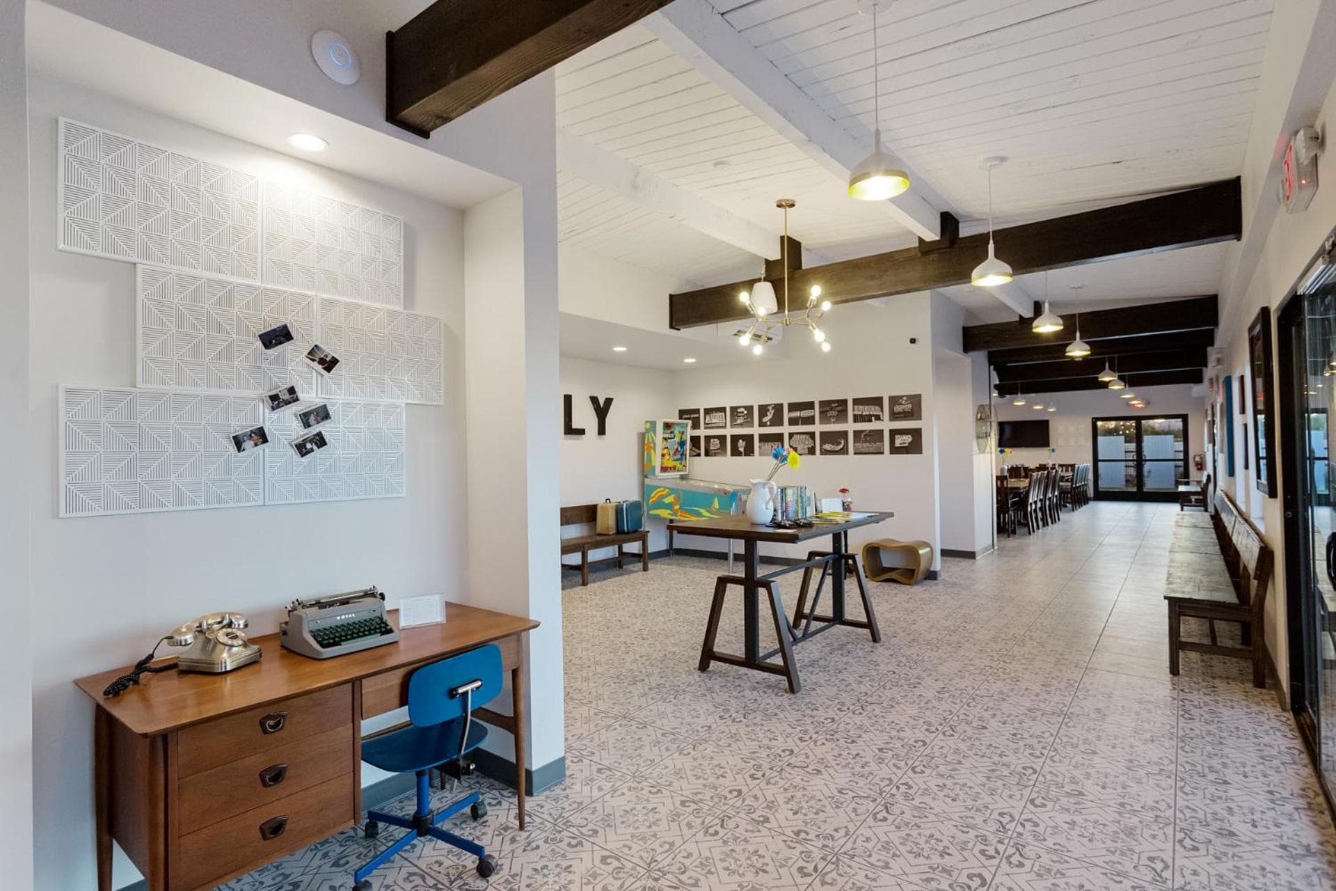 Hotel McCoy Tucson - Art, Coffee, Beer, Wine, Pool gallery photo in Tucson, AZ — image 38