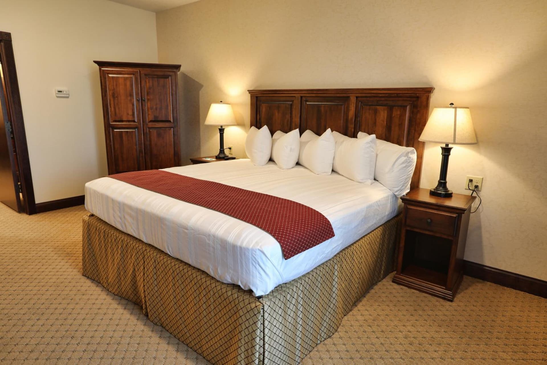 Arrow Hotel interior in Broken Bow, NE — gallery photo 2