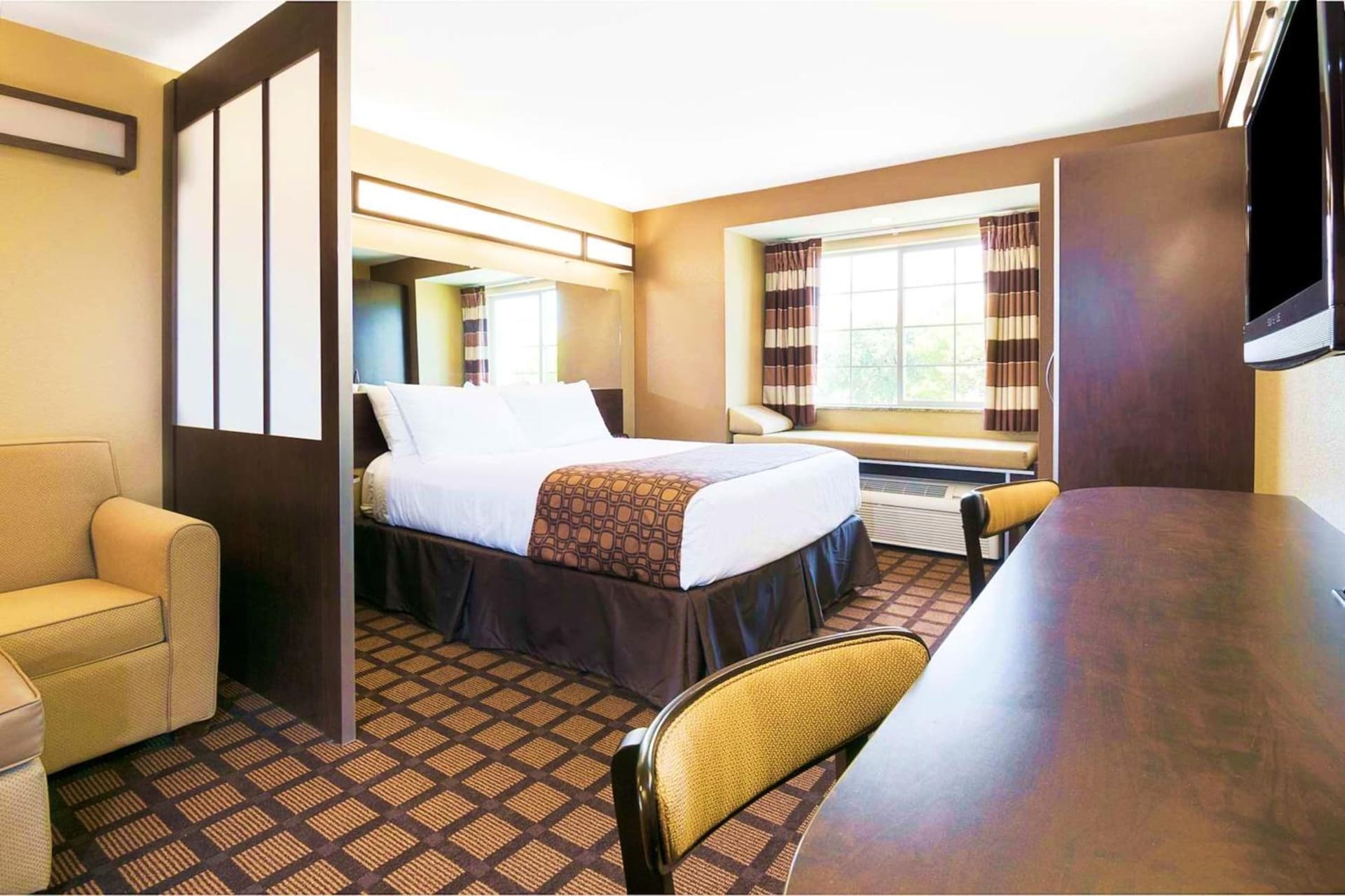 Microtel Inn & Suites by Wyndham Macon gallery photo in Macon, GA — image 29