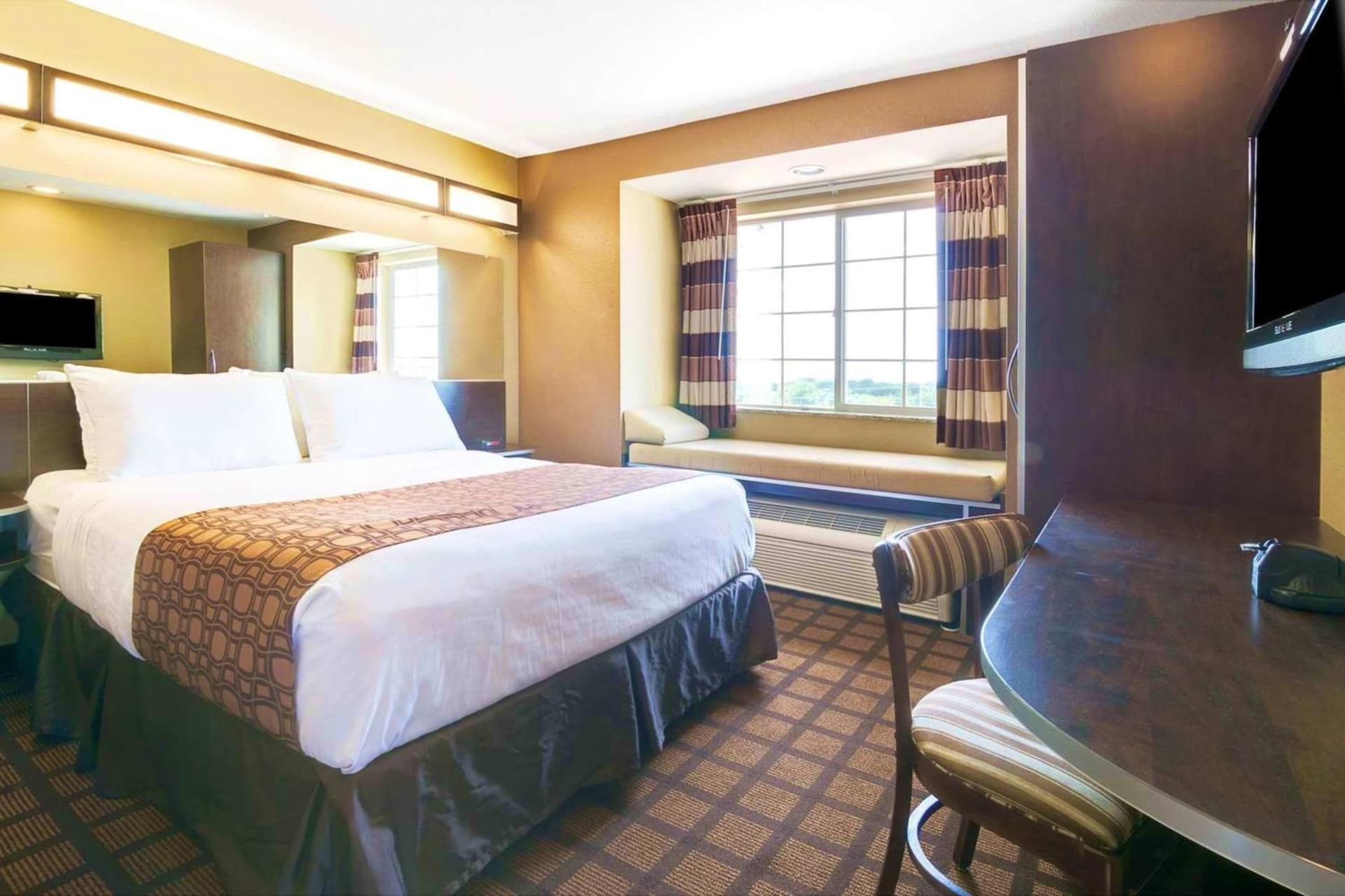 Microtel Inn & Suites by Wyndham Macon gallery photo in Macon, GA — image 11