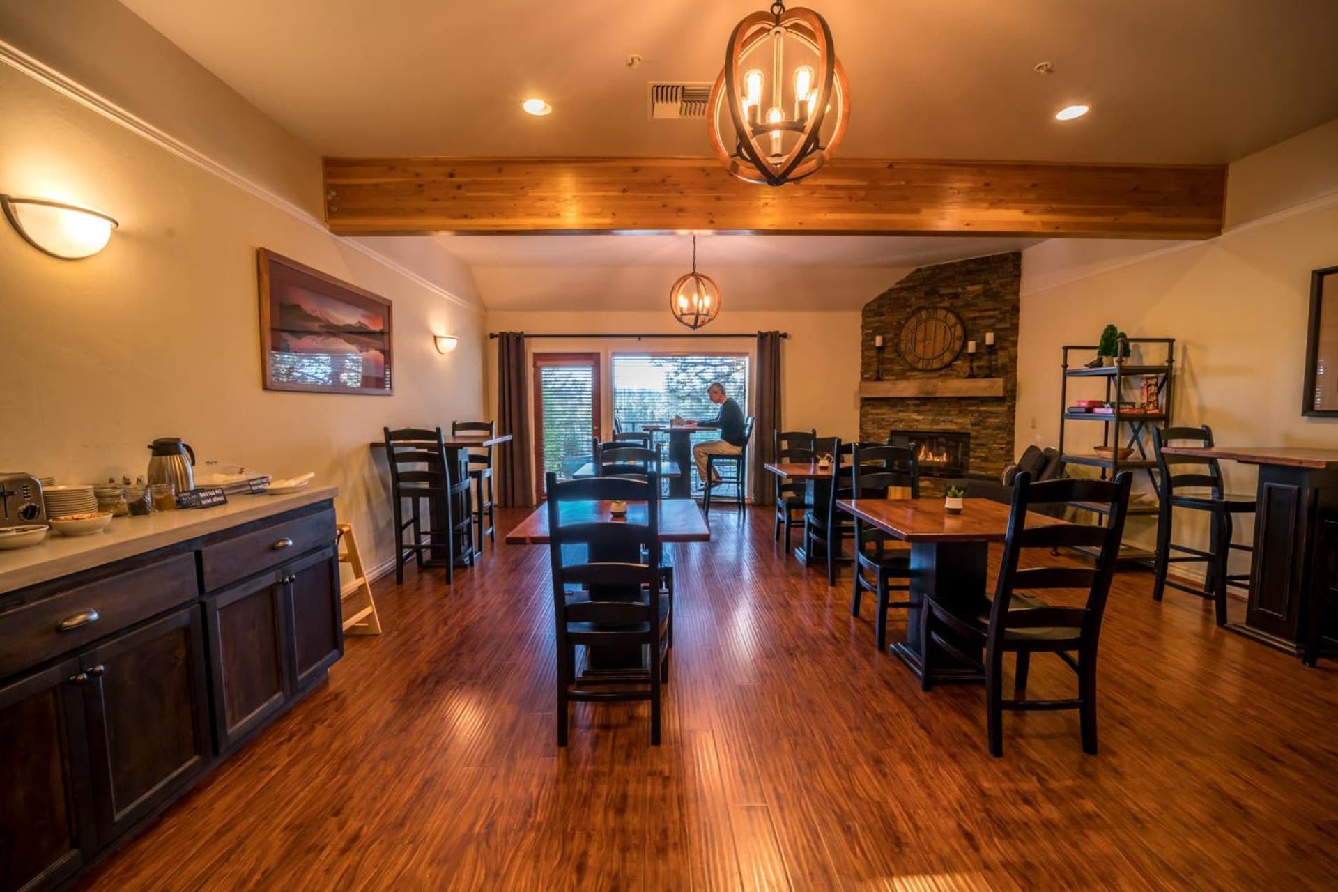 Pine Ridge Inn gallery photo in Bend, OR — image 38