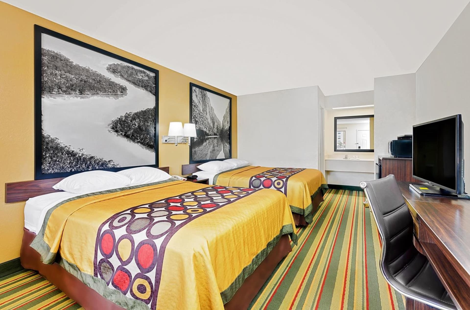 Super 8 by Wyndham Byron/South Macon gallery photo in Byron, GA — image 22