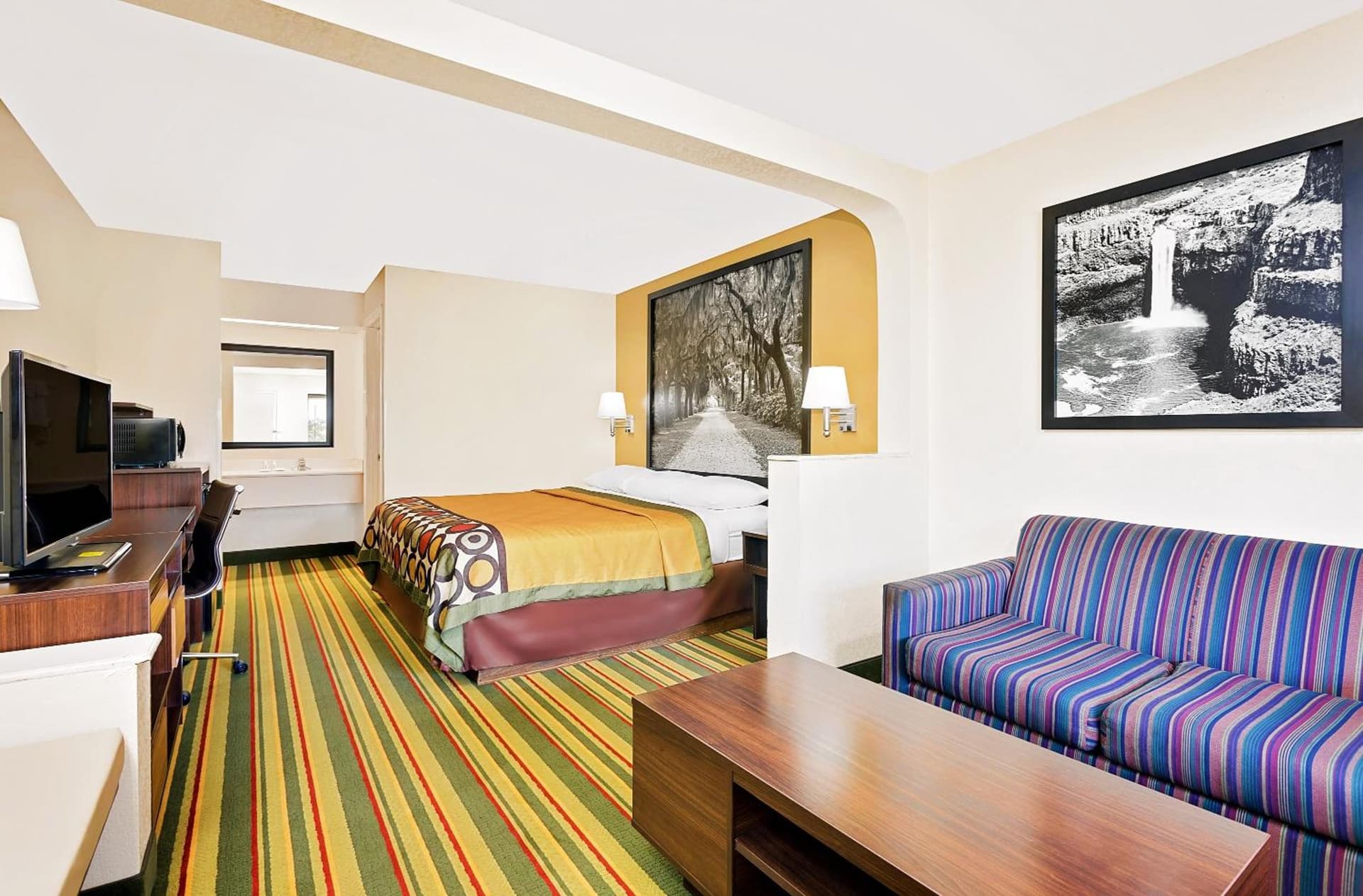 Super 8 by Wyndham Byron/South Macon gallery photo in Byron, GA — image 24
