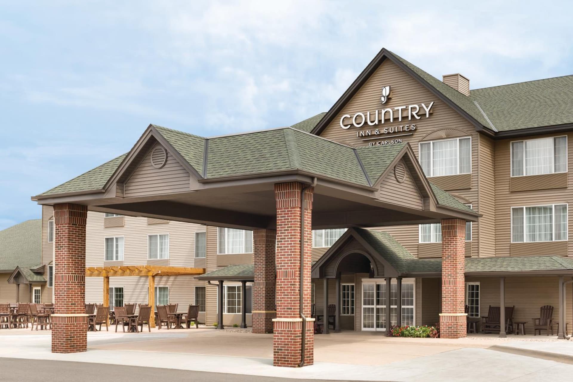 Country Inn & Suites by Radisson, Mankato Hotel and Conference Center, MN featured exterior or lobby in Mankato, MN — similar hotel