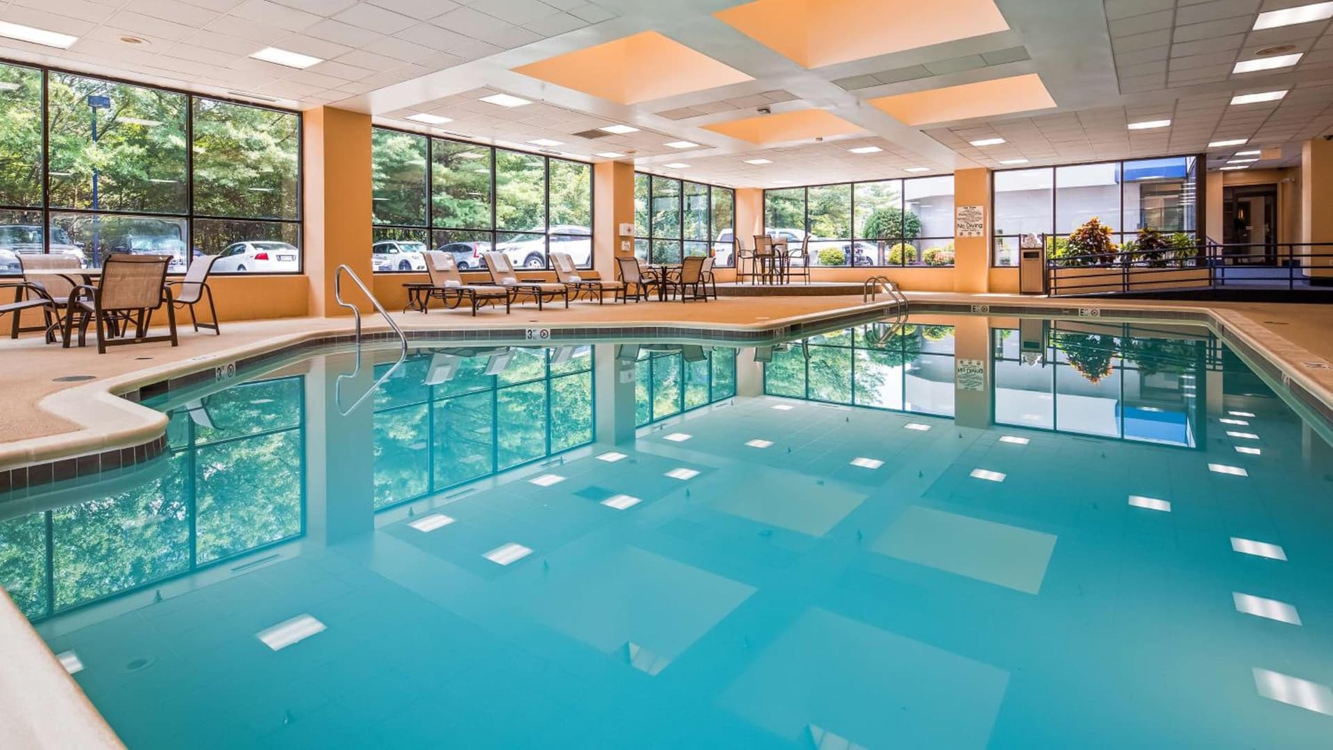 Best Western Plus BWI Airport Hotel - Arundel Mills interior in Elkridge, MD — gallery photo 2