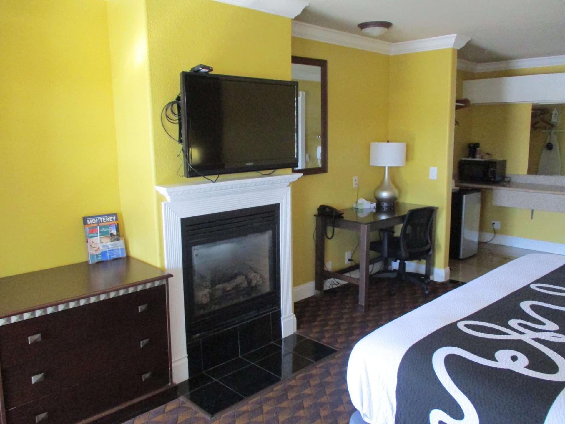 SureStay Hotel by Best Western Seaside Monterey gallery photo in Seaside, CA — image 74