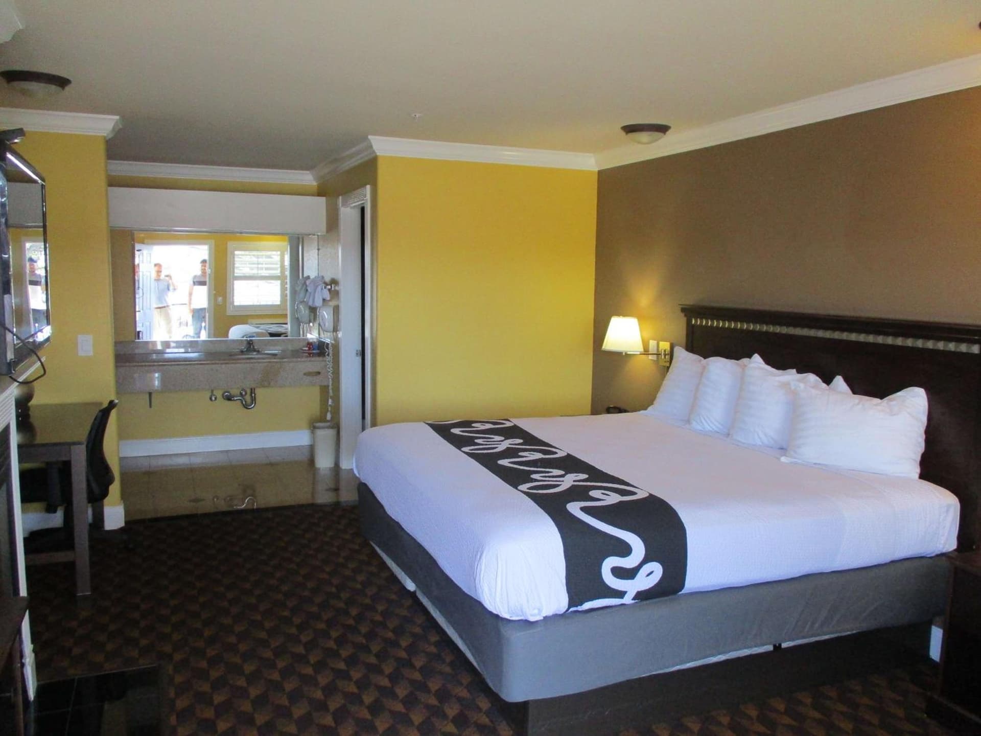 SureStay Hotel by Best Western Seaside Monterey gallery photo in Seaside, CA — image 43