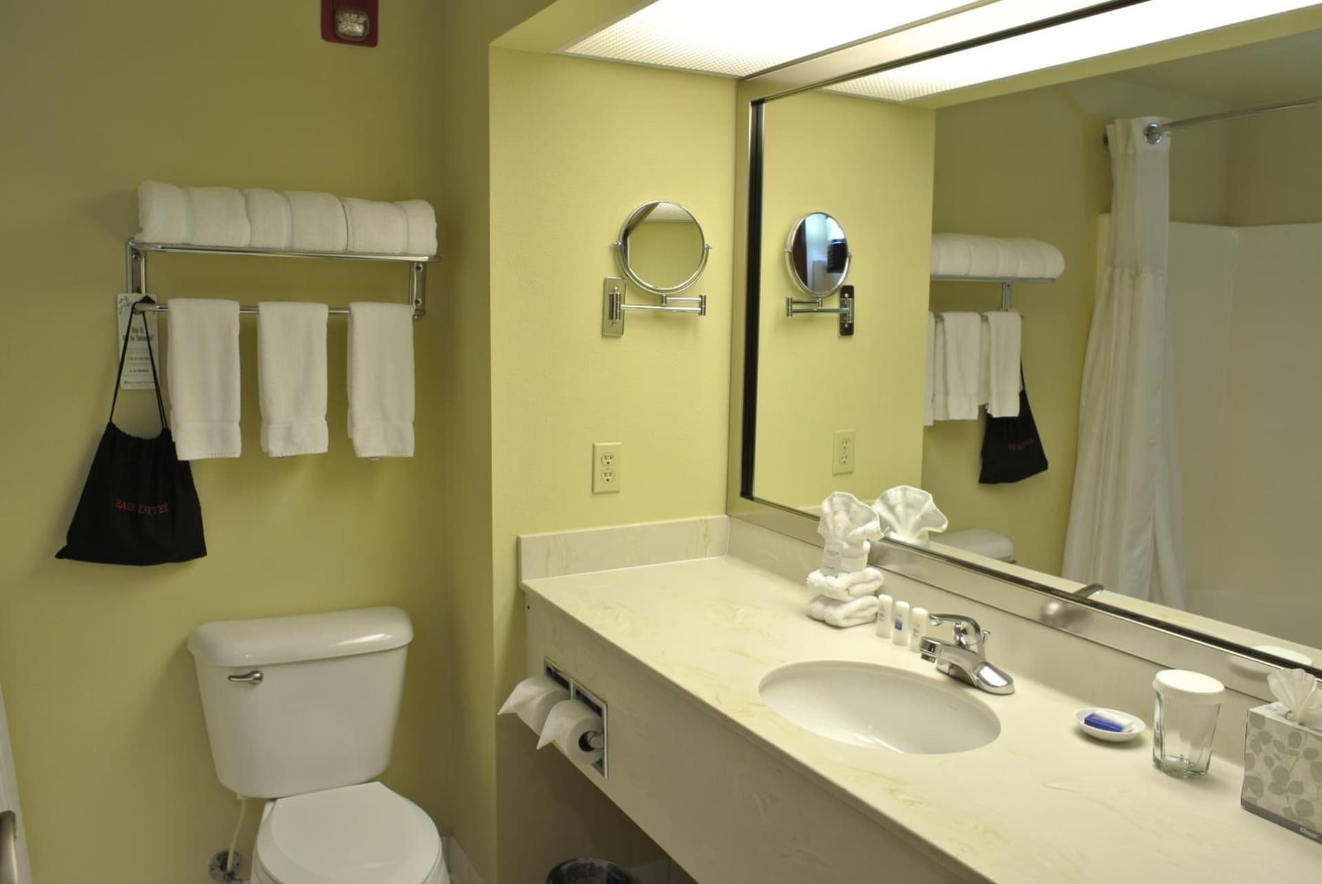 Best Western Plus Plaza by the Green gallery photo in Kent, WA — image 61