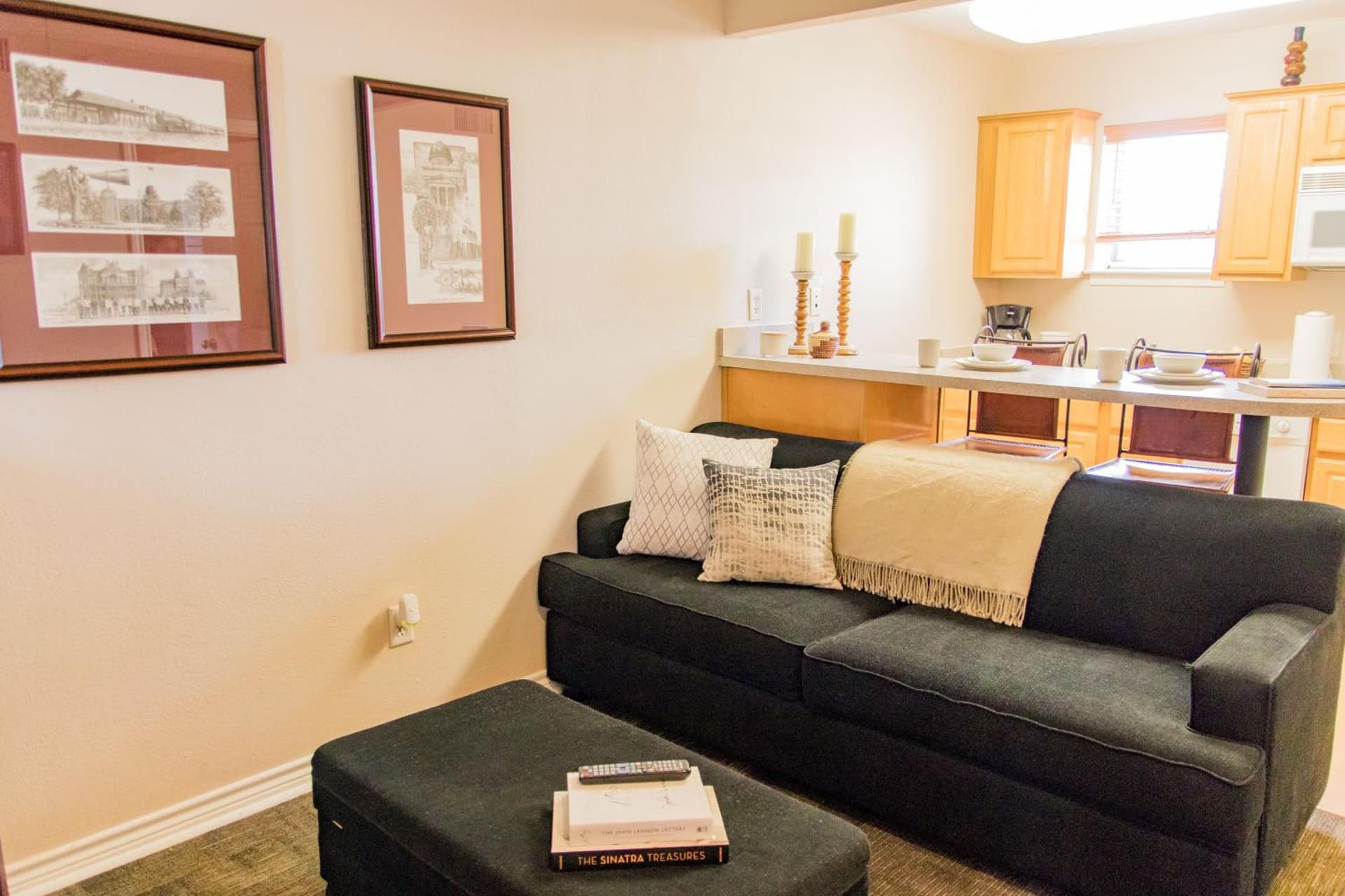 Vineyard Court Designer Suites Hotel gallery photo in College Station, TX — image 45